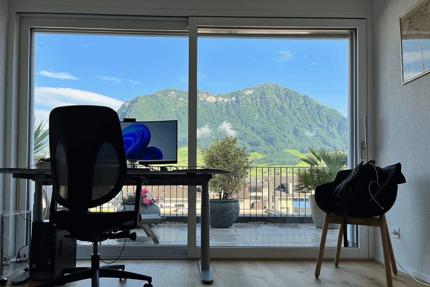5.5-room penthouse with 112 m² south terrace in Ennetbürgen for rent - Photo 9 of 13