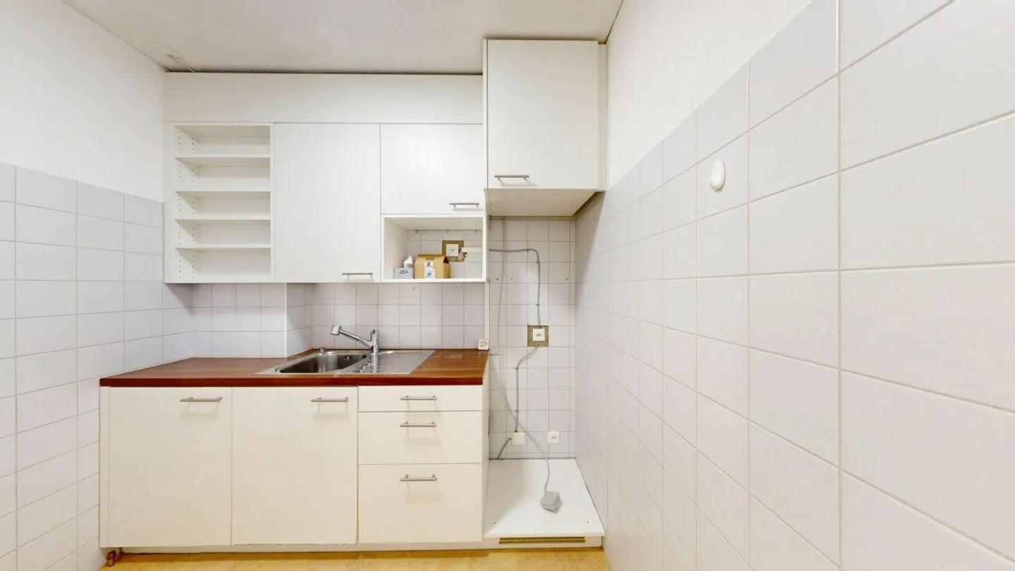 Espace pratique/commercial polyvalent avec possibilité de stationnement - Photo 7 sur 10