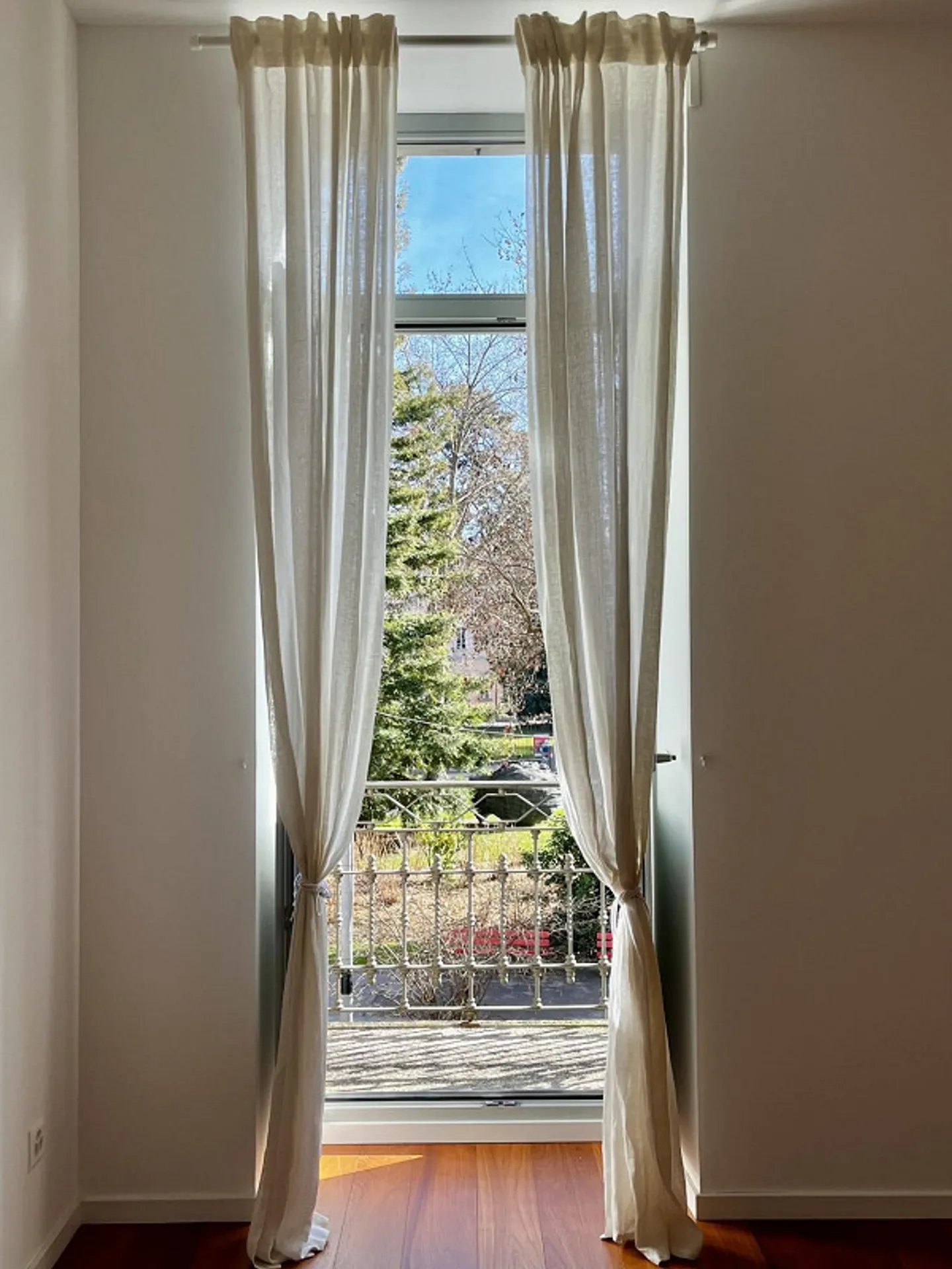 LUGANO - ZU VERKAUFEN GERÄUMIGE UND EXKLUSIVE 2.5 ZIMMER - Foto 6 von 13