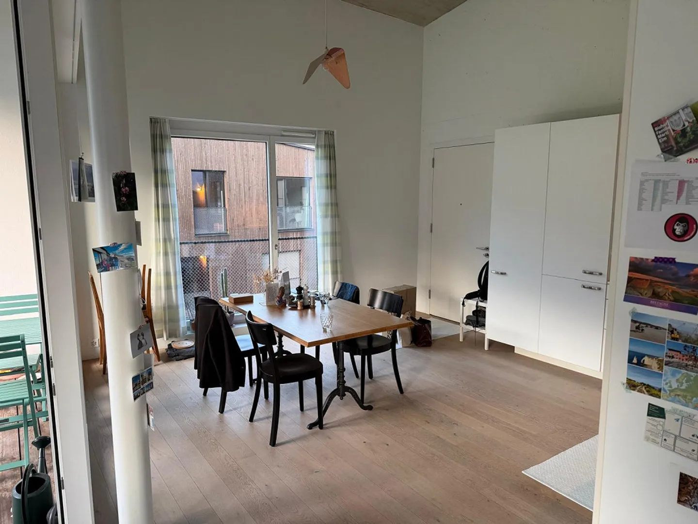 Attractive 3.5-room apartment with impressive room height and loggia - Photo 4 of 7