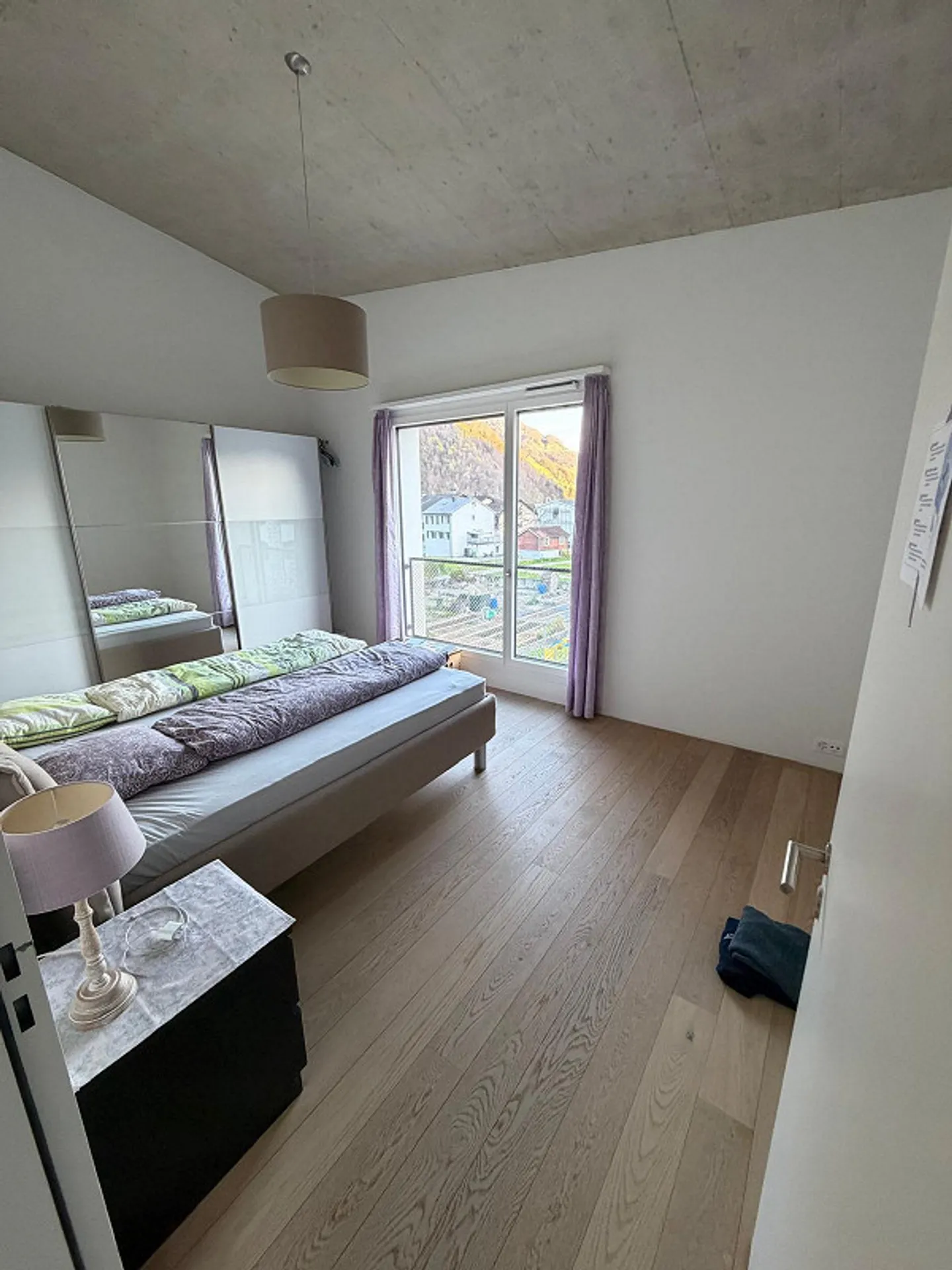 Attractive 3.5-room apartment with impressive room height and loggia - Photo 6 of 7