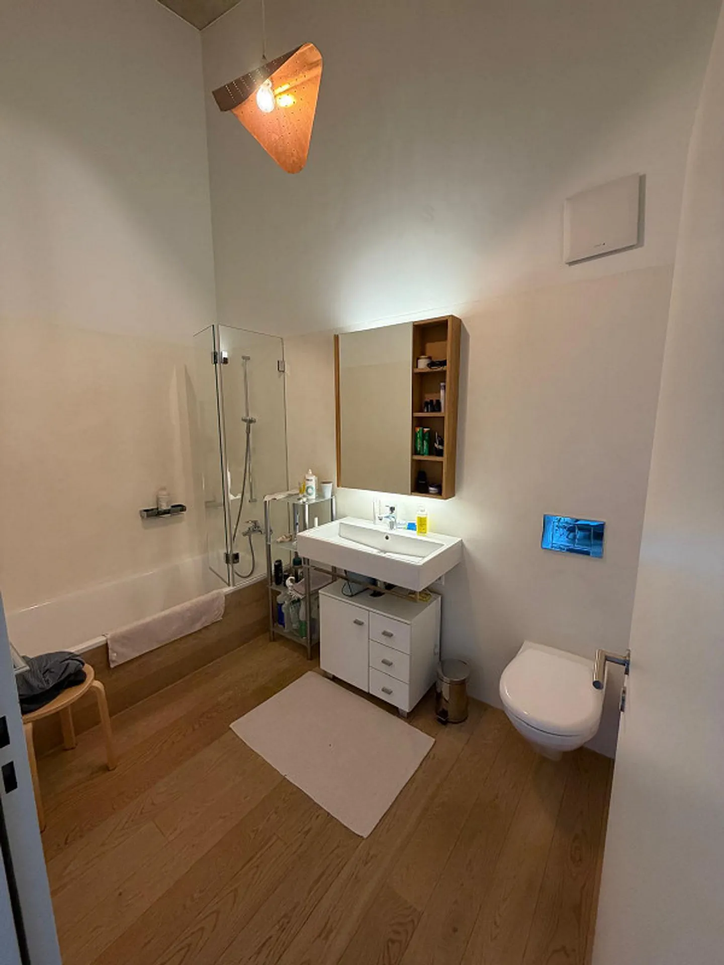 Attractive 3.5-room apartment with impressive room height and loggia - Photo 7 of 7