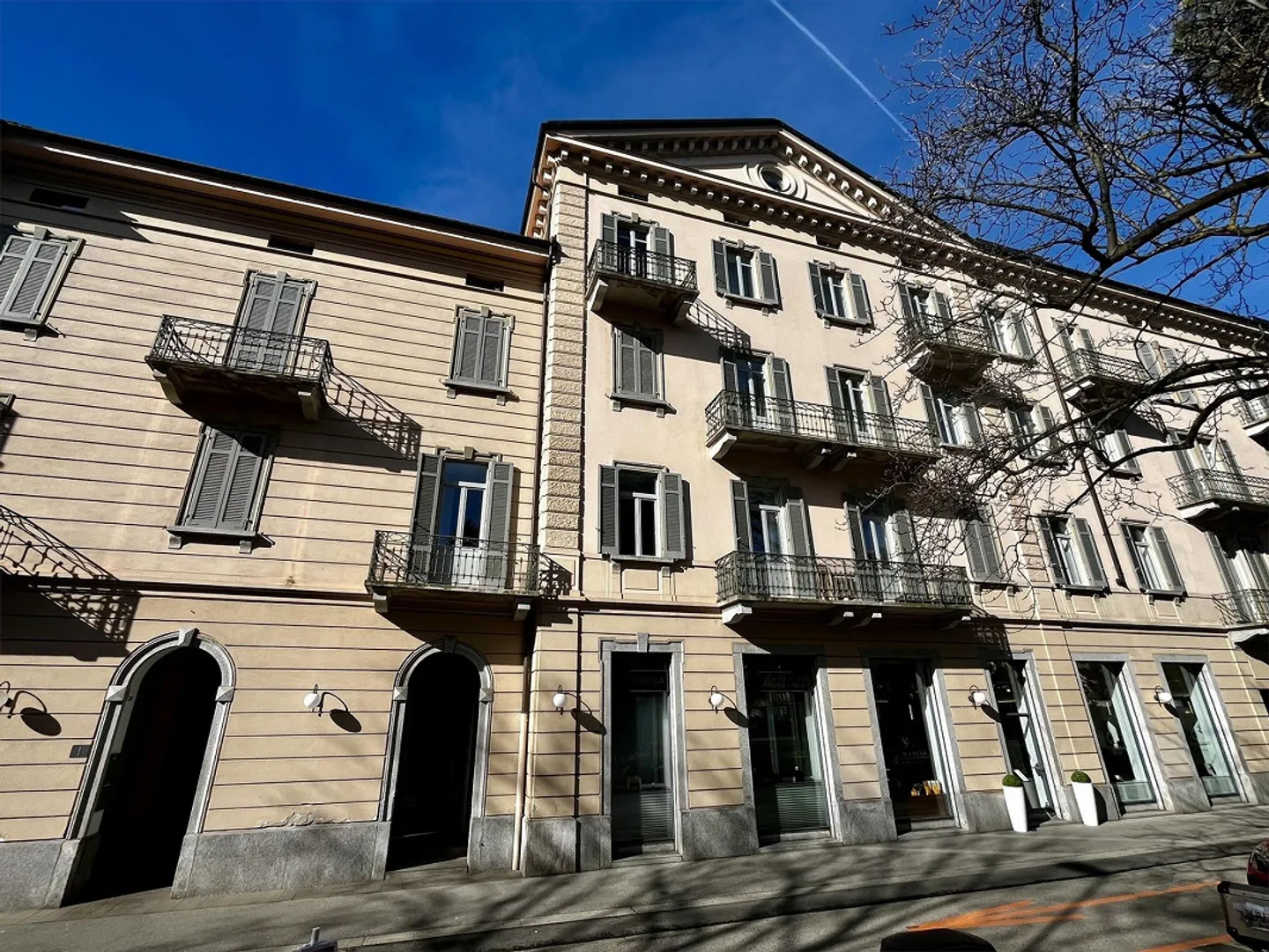 LUGANO - ZU VERKAUFEN GERÄUMIGE UND EXKLUSIVE 2.5 ZIMMER - Foto 12 von 13