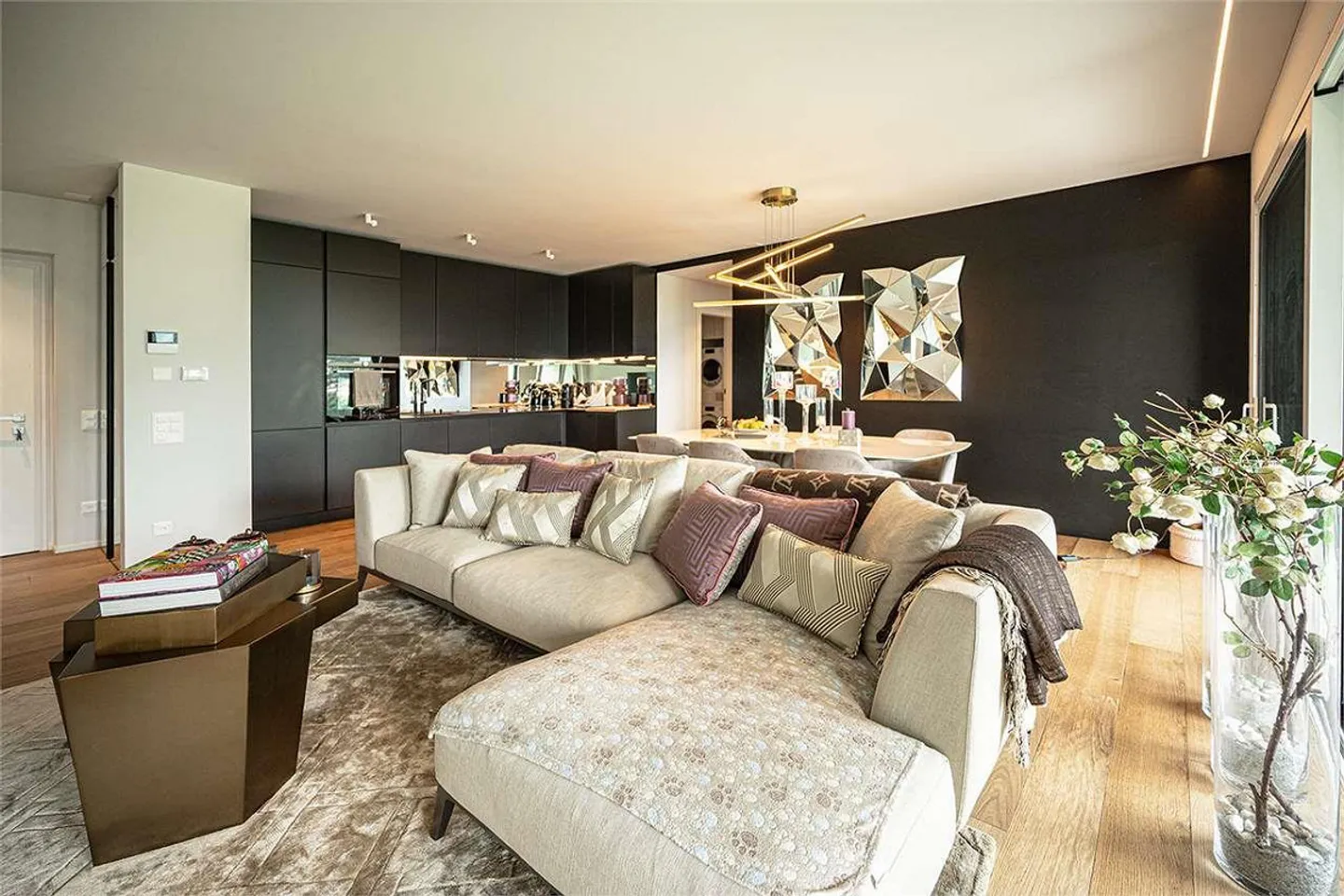 Elegante Wohnung mit Seeblick - Foto 2 von 13