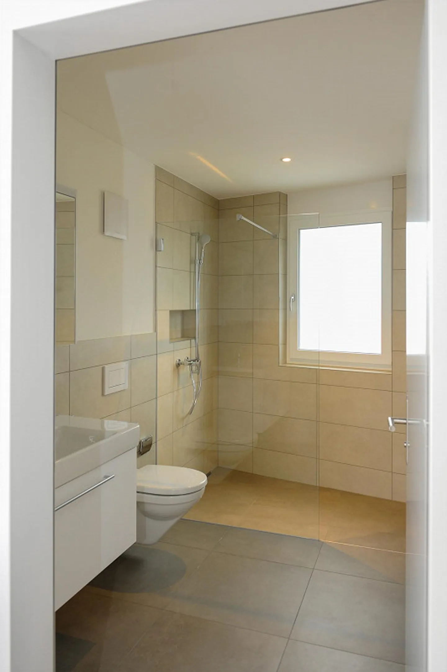 bright, friendly 2-room apartment - Photo 5 of 9