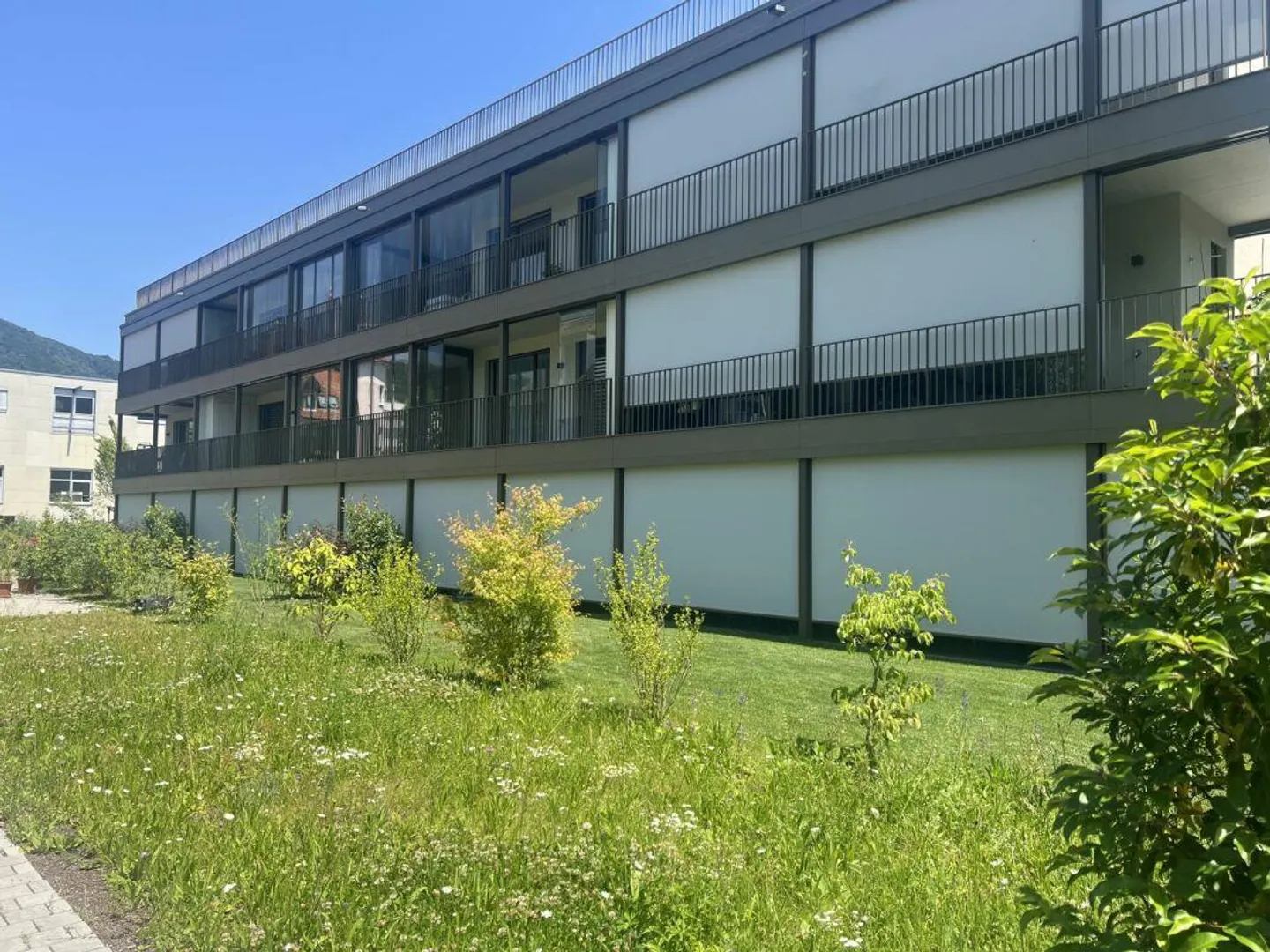 Sogno abitativo esclusivo Appartamento al piano terra 3.5 locali con giardino d'inverno... - Foto 2 di 11