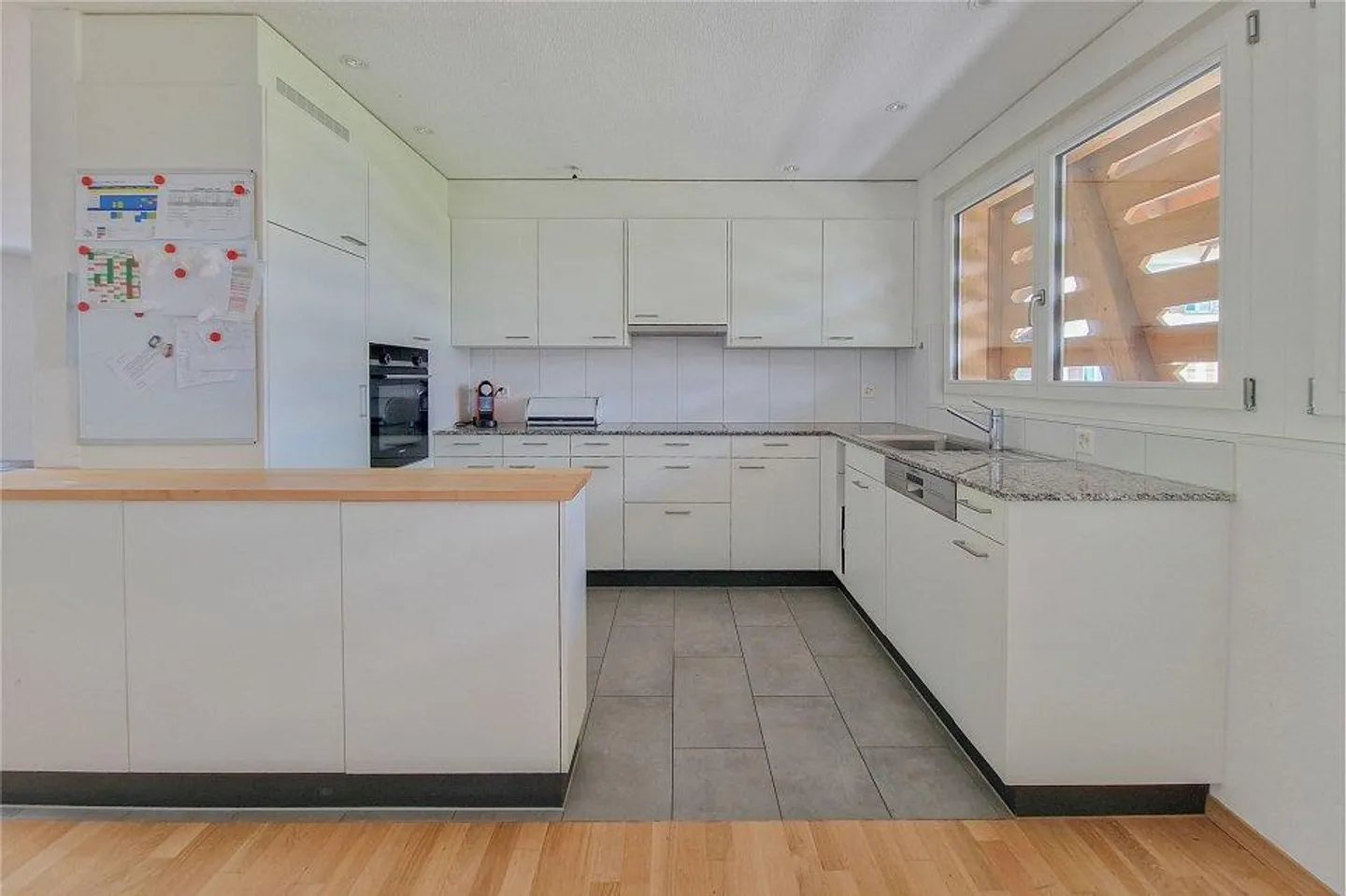 Pianificato con cura, progettato generosamente – La tua nuova casa con vista - Foto 10 di 13