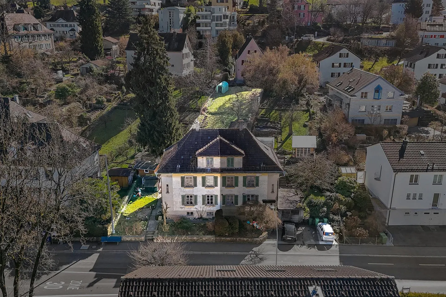 Edificio storico con fascino e molto spazio esterno - Foto 4 di 10