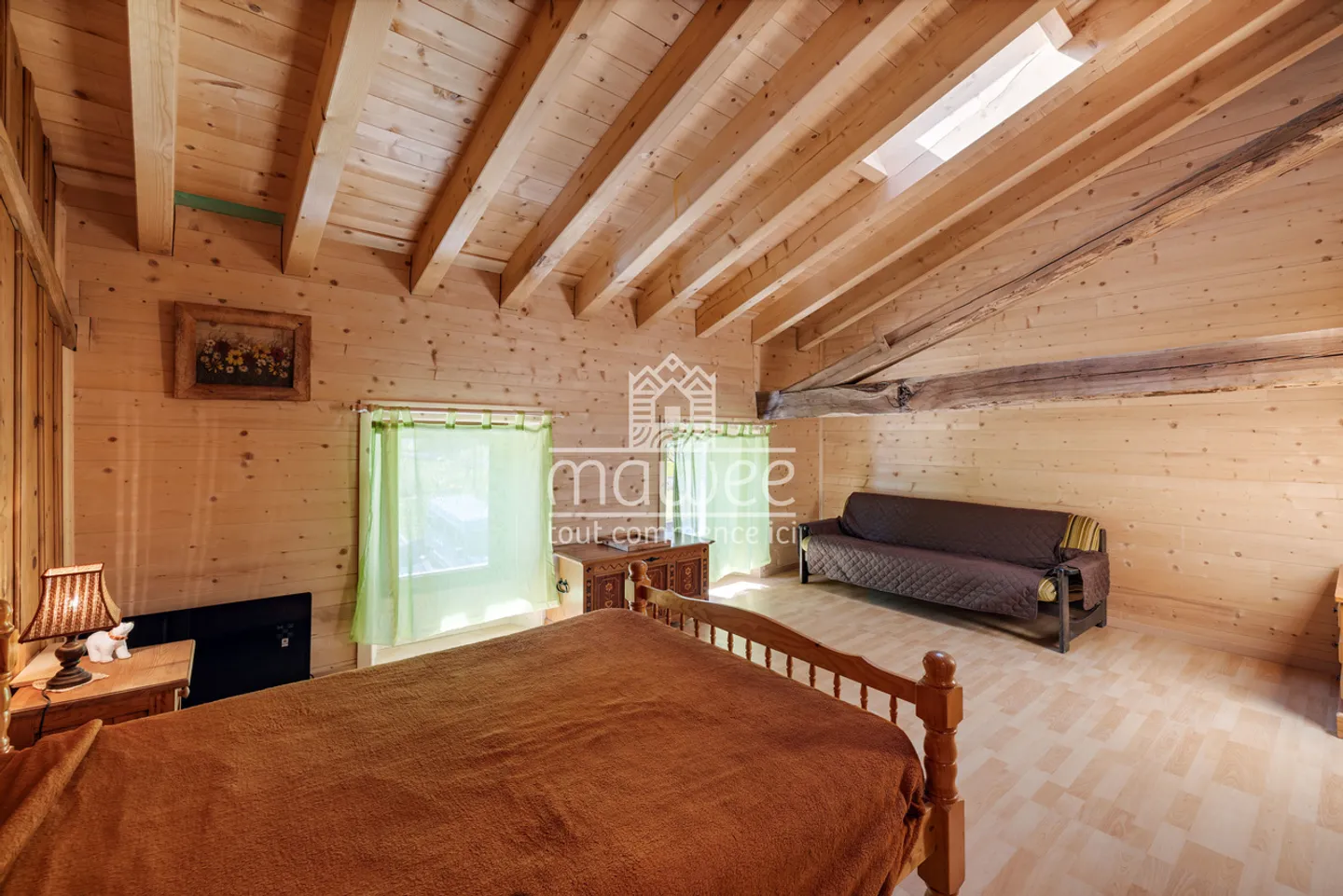 7-Zimmer-Dorfhaus mit zu renovierender Scheune in Orsières! - Foto 1 von 14