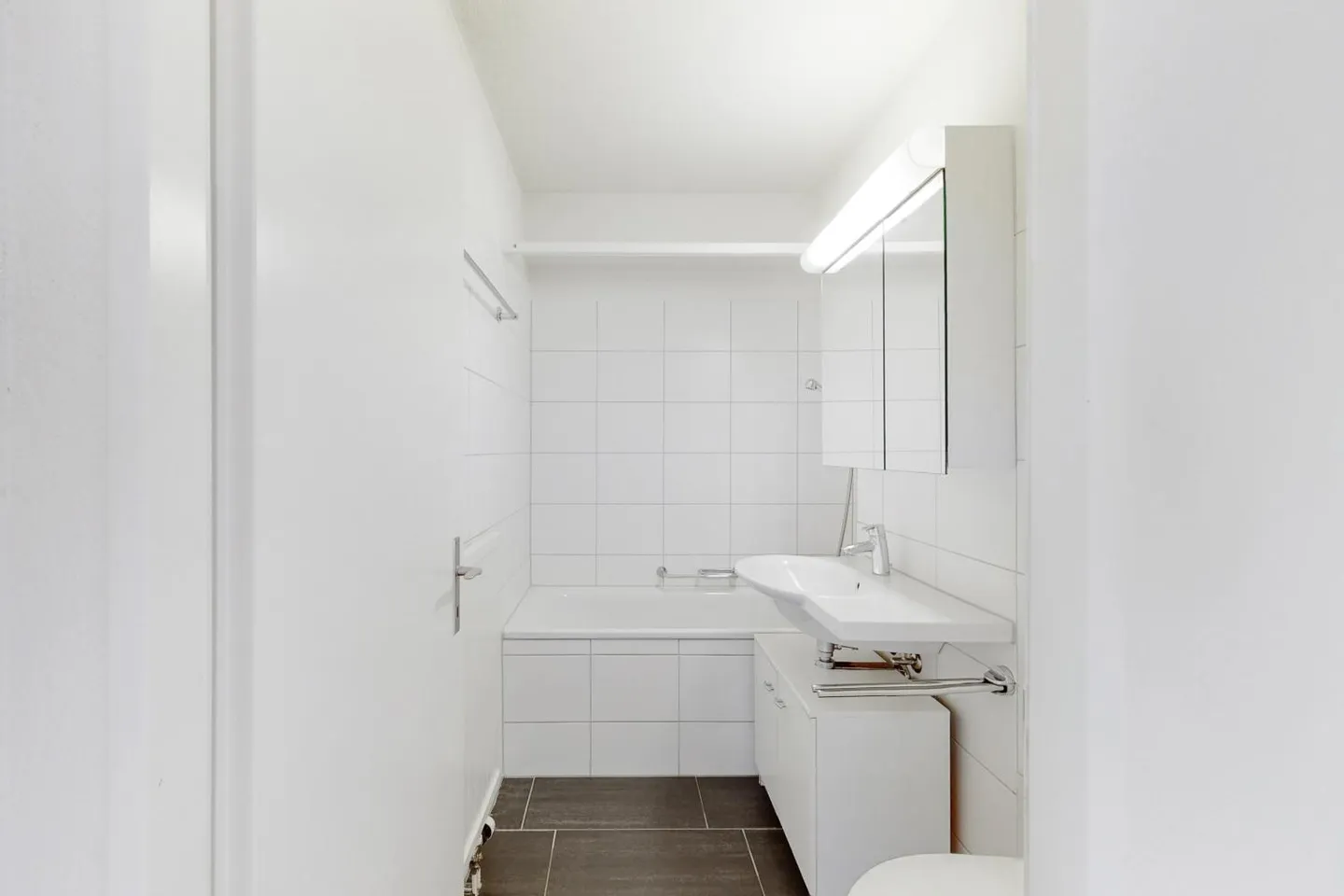Charming apartment is looking for you! - Photo 7 of 8
