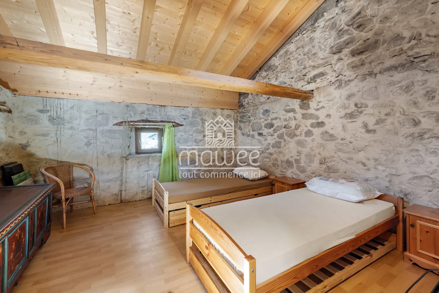 7-Zimmer-Dorfhaus mit zu renovierender Scheune in Orsières! - Foto 7 von 14
