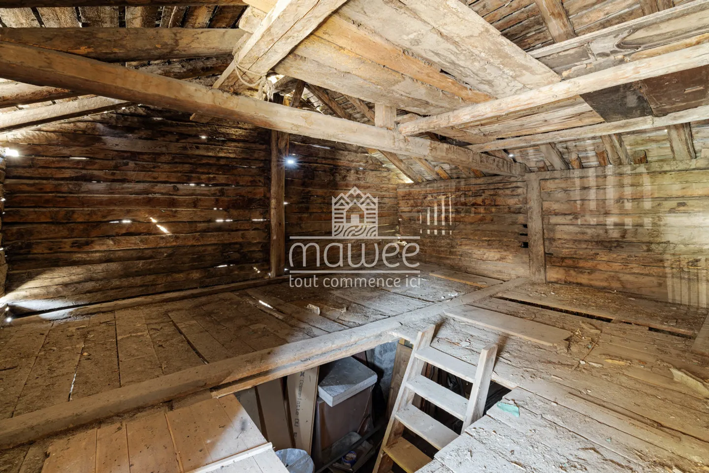 7-Zimmer-Dorfhaus mit zu renovierender Scheune in Orsières! - Foto 9 von 14