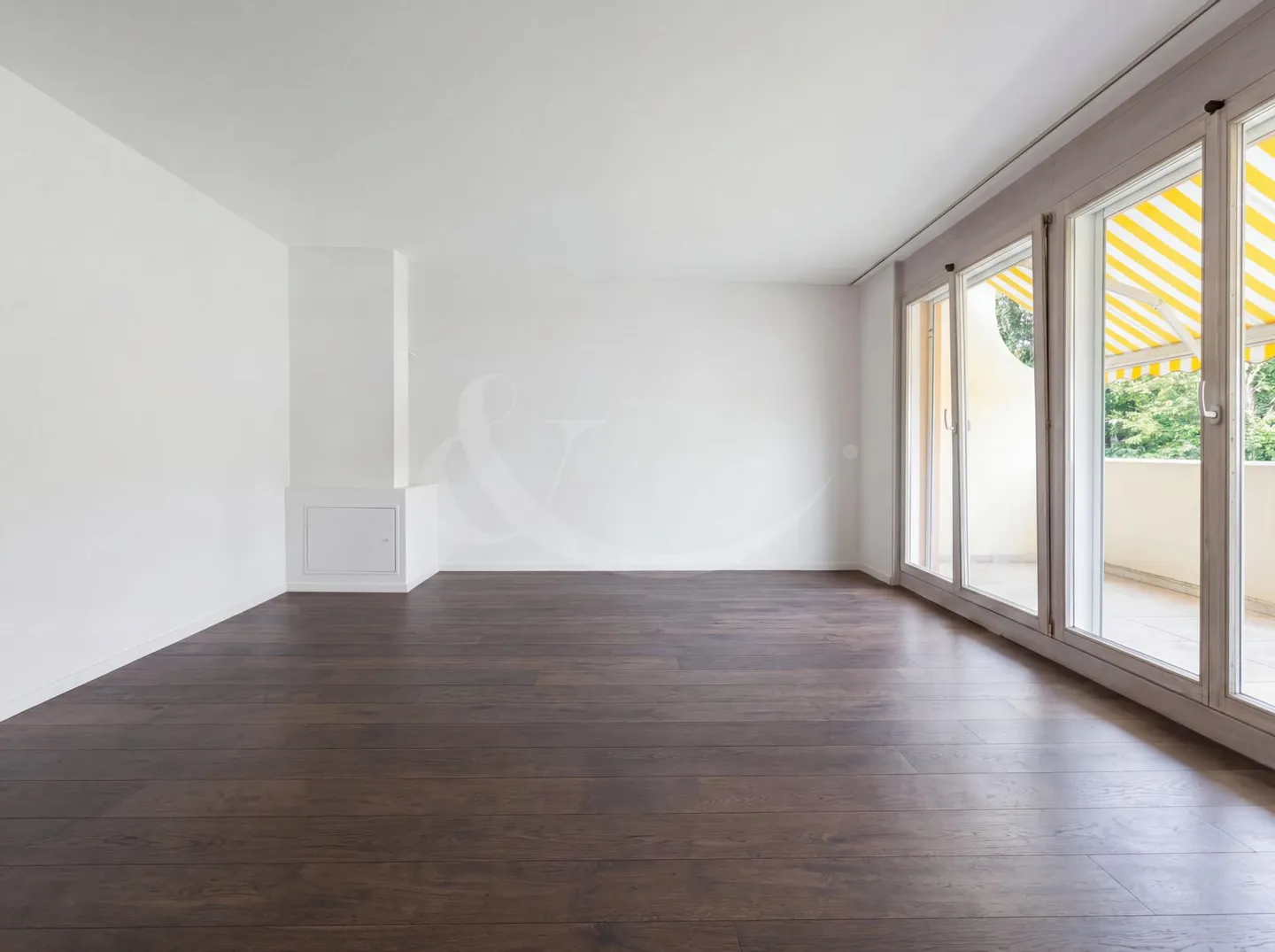 Duplex for sale - Photo 4 of 7