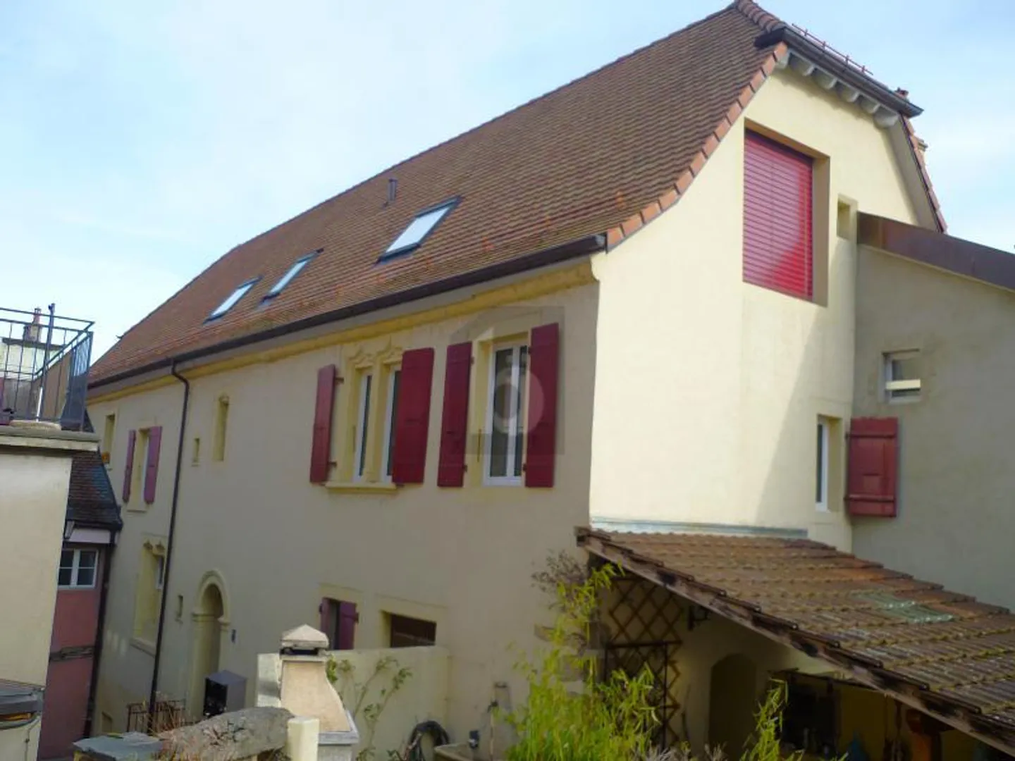 Investment Property in Orbe - Photo 2 of 6