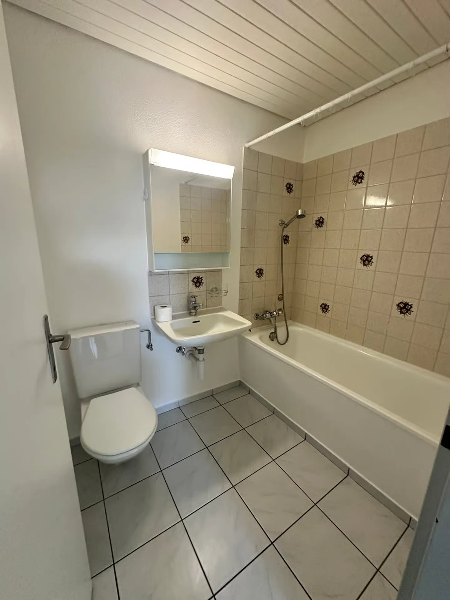 Geräumige Dachgeschosswohnung in Schwadernau - Foto 7 von 11