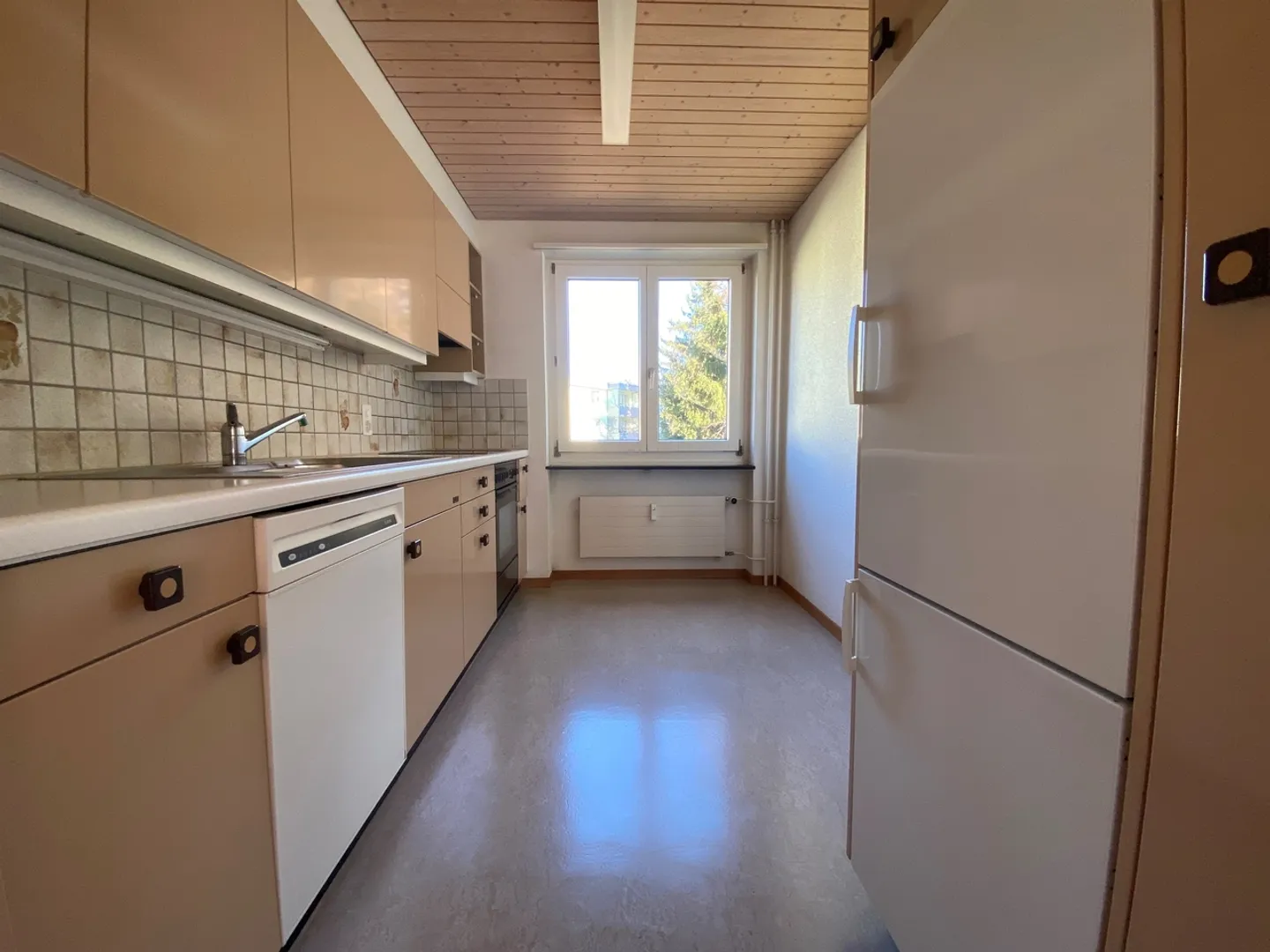 Quartiere residenziale tranquillo e soleggiato - Foto 4 di 6