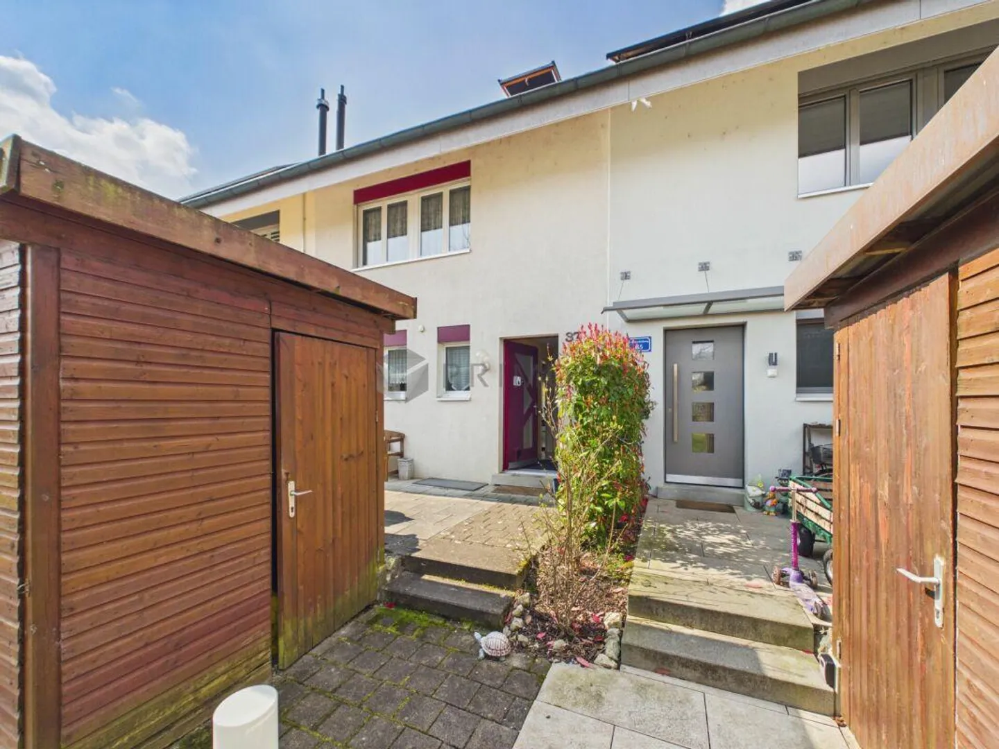 A raw diamond with potential! - Photo 8 of 8