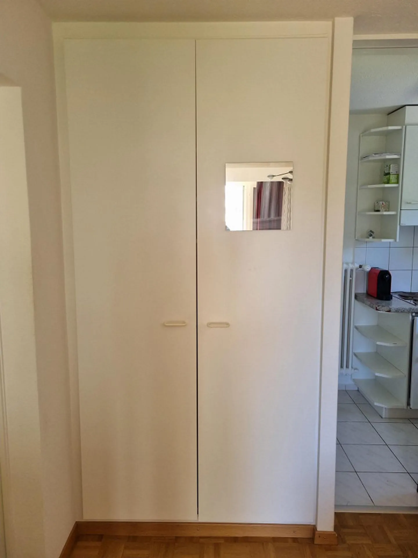 Piccolo ma carino, appartamento arredato - Foto 6 di 13
