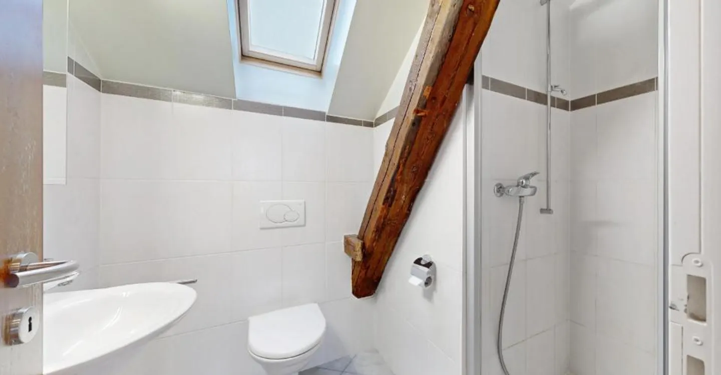 Appartement Charmant avec Vue sur le Lac - Photo 10 sur 11