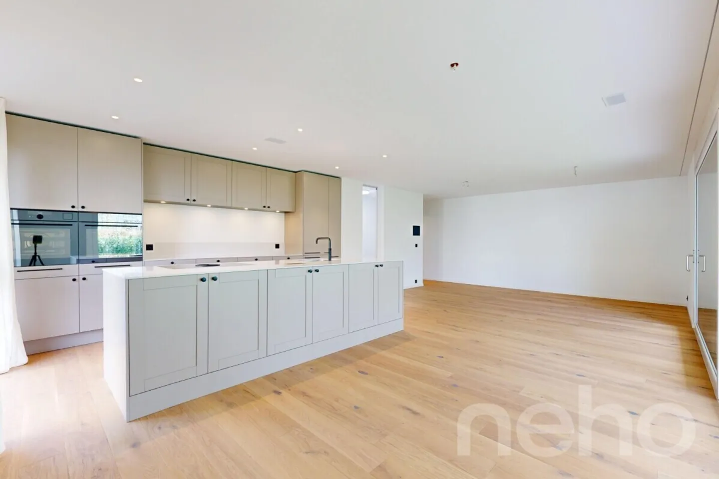 Modern 4.5-room garden apartment with high-quality furnishings in Uster - Photo 3 of 12