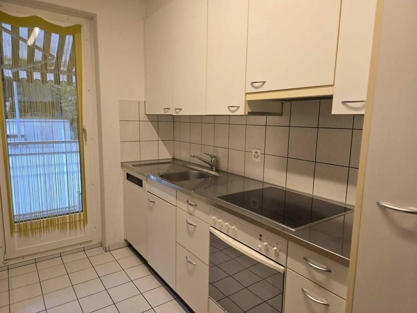 Zentrale 4.5-Zimmerwohnung in Adliswil per 01.12.2025 zu vermieten - Foto 3 von 7