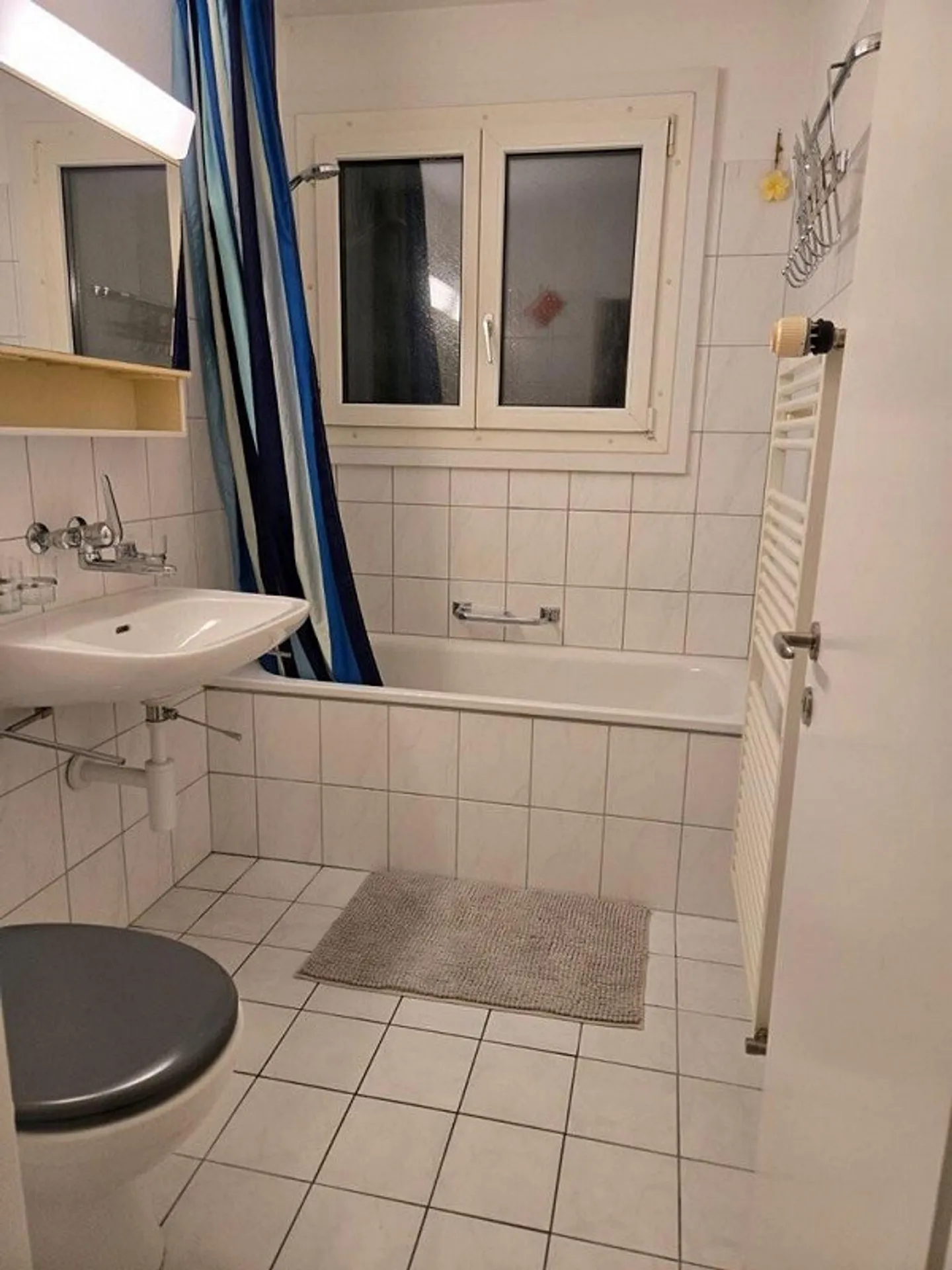 Zentrale 4.5-Zimmerwohnung in Adliswil per 01.12.2025 zu vermieten - Foto 6 von 7
