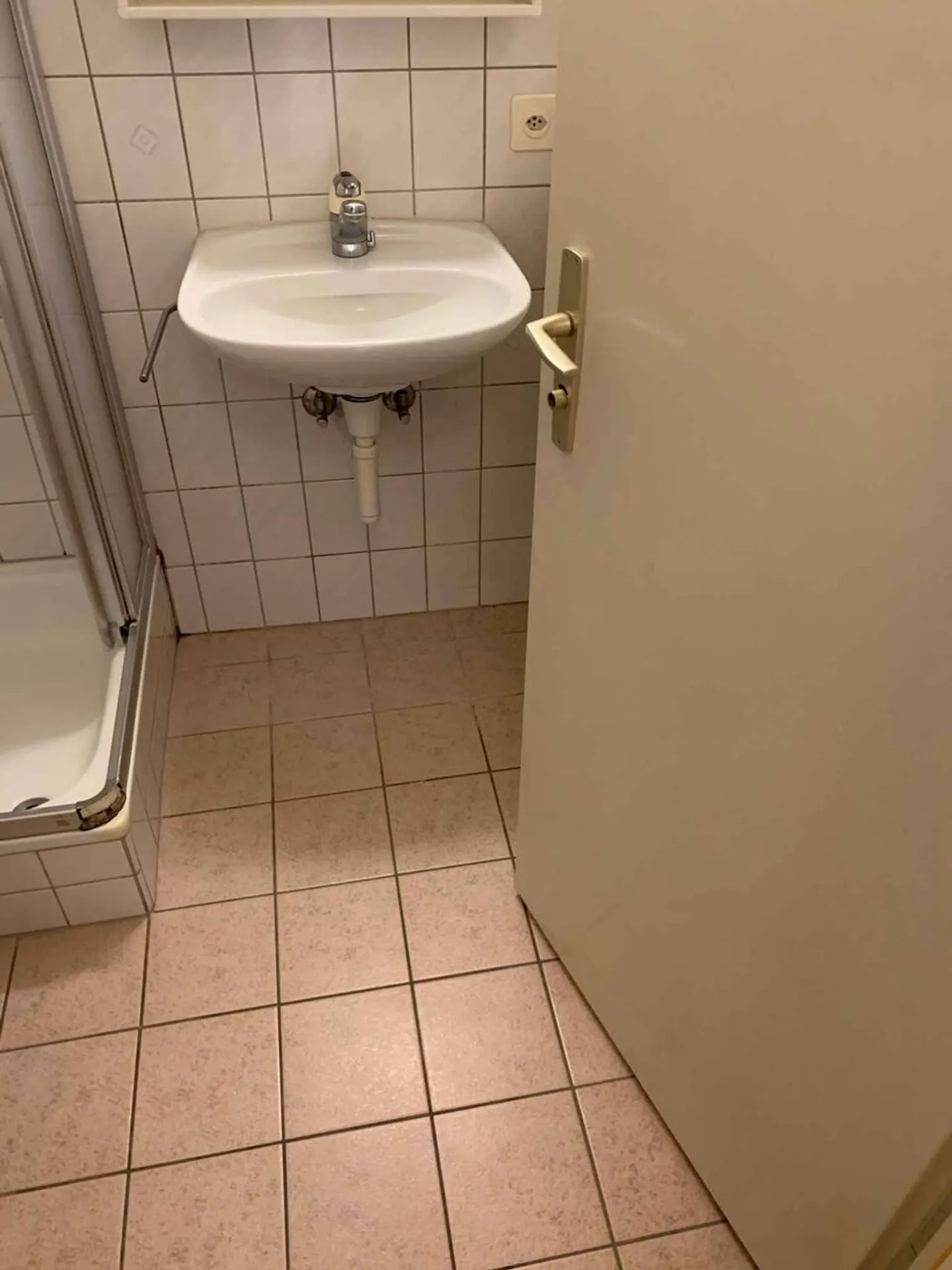 Studio Funzionale Vicino ai Trasporti - Foto 7 di 7