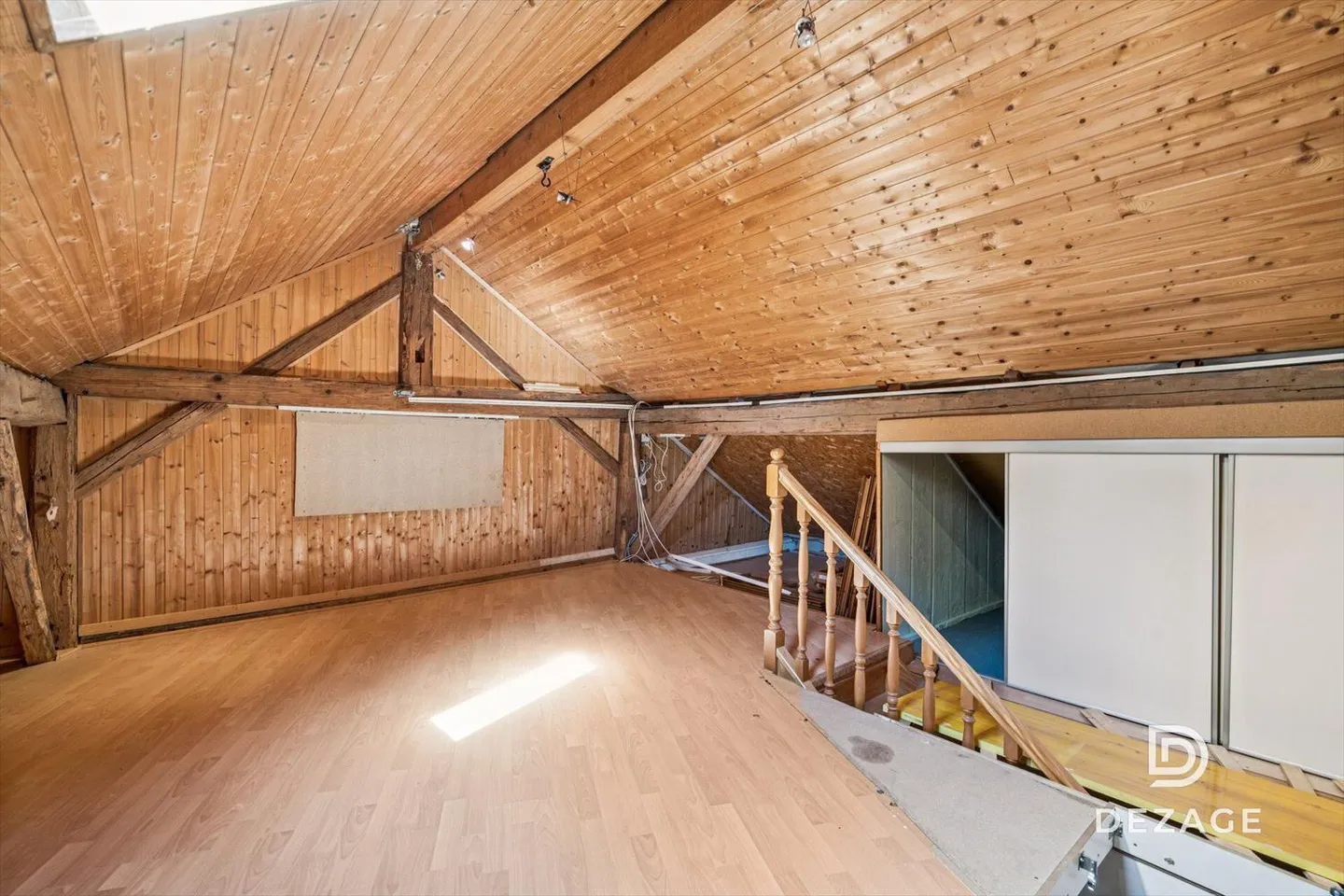 Casa con bei volumi, comfort e spazio indipendente possibile nel cuore di un c - Foto 11 di 13