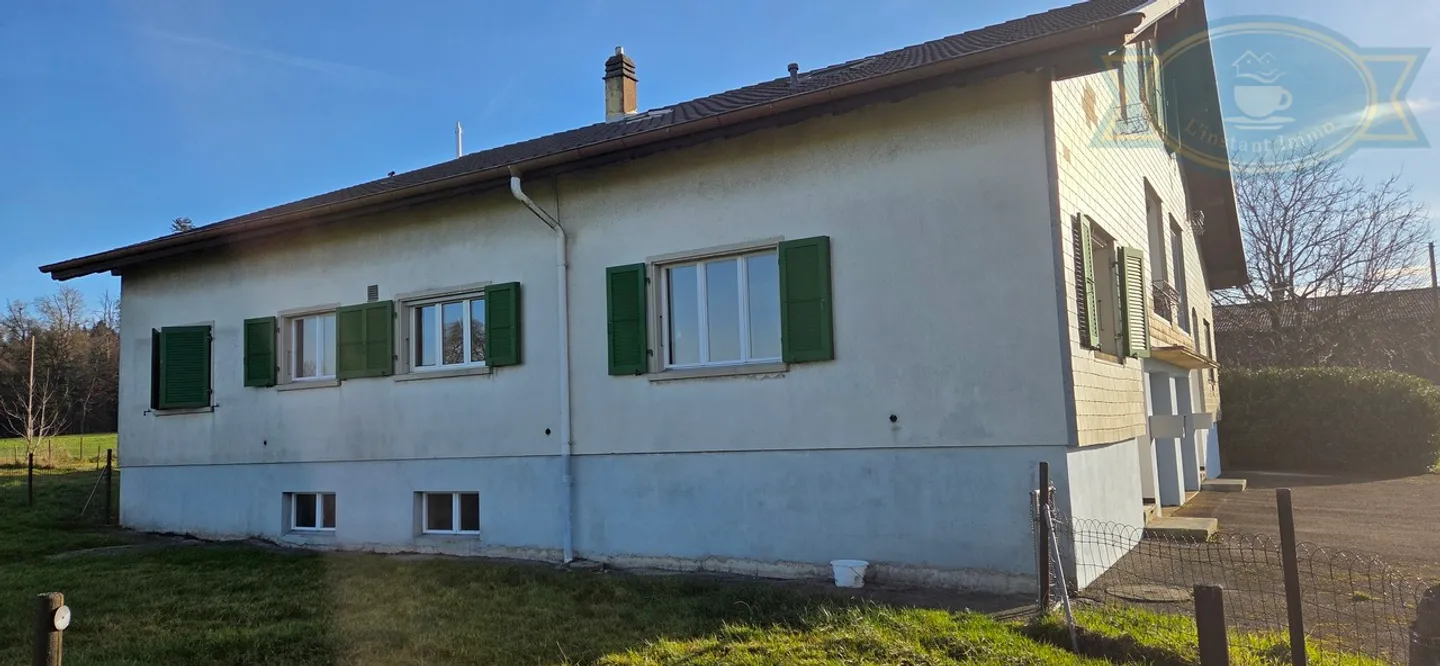 Casa con grande terreno nel mezzo della natura - Foto 1 di 17