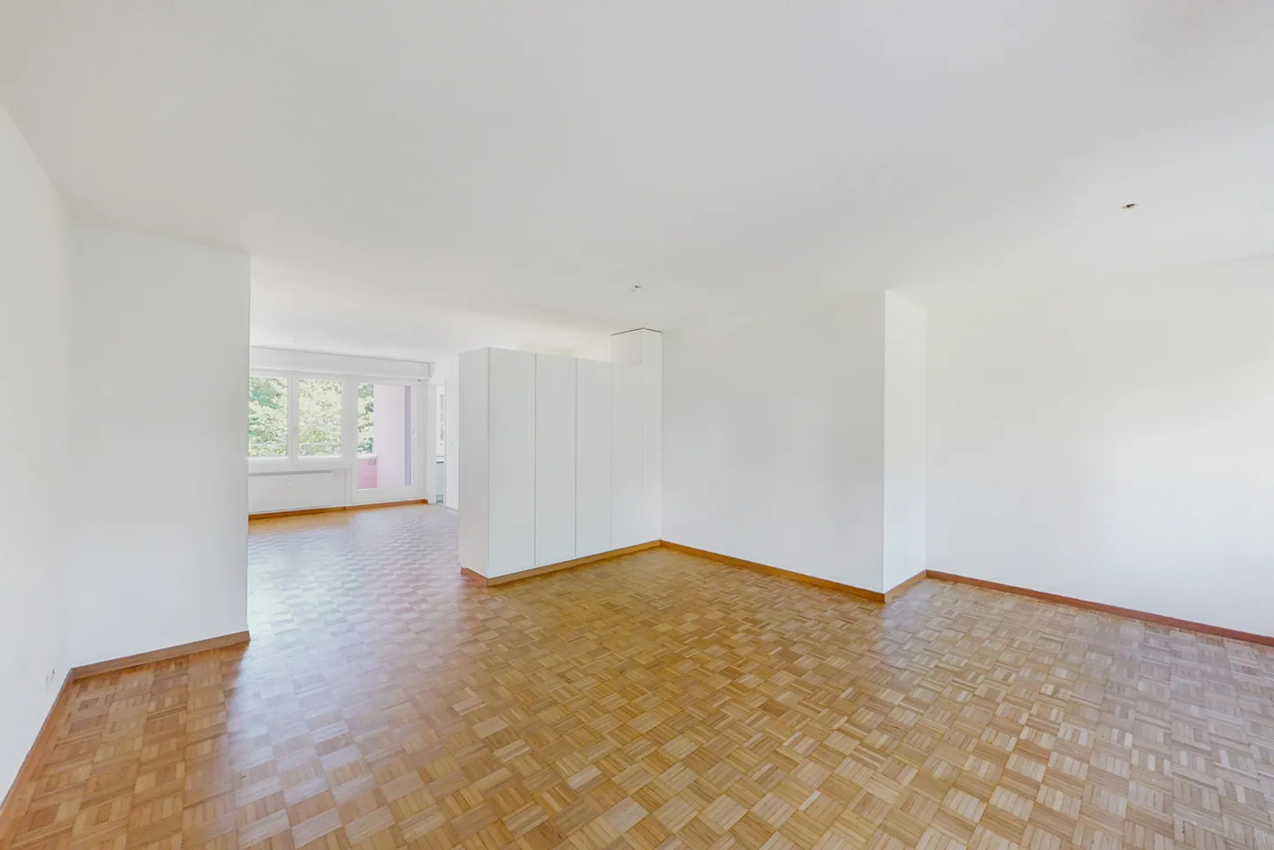 Charming 4.5-Room Apartment - Photo 3 of 10