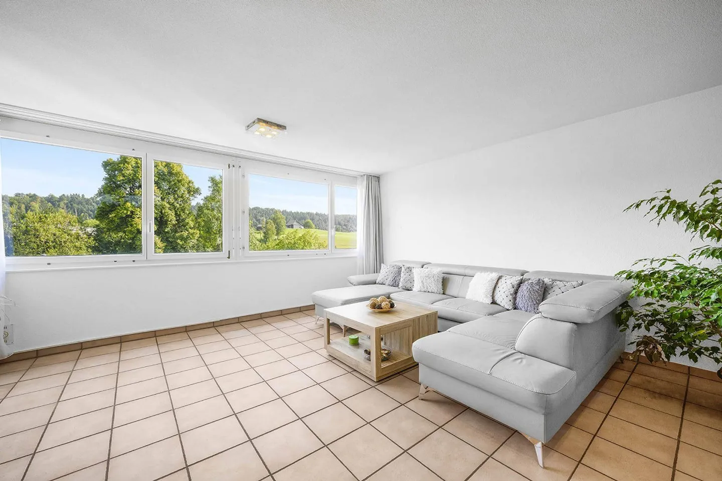 CASA A SCHIERA ELEGANTE - FINALMENTE ACCESSIBILE - Foto 1 di 5