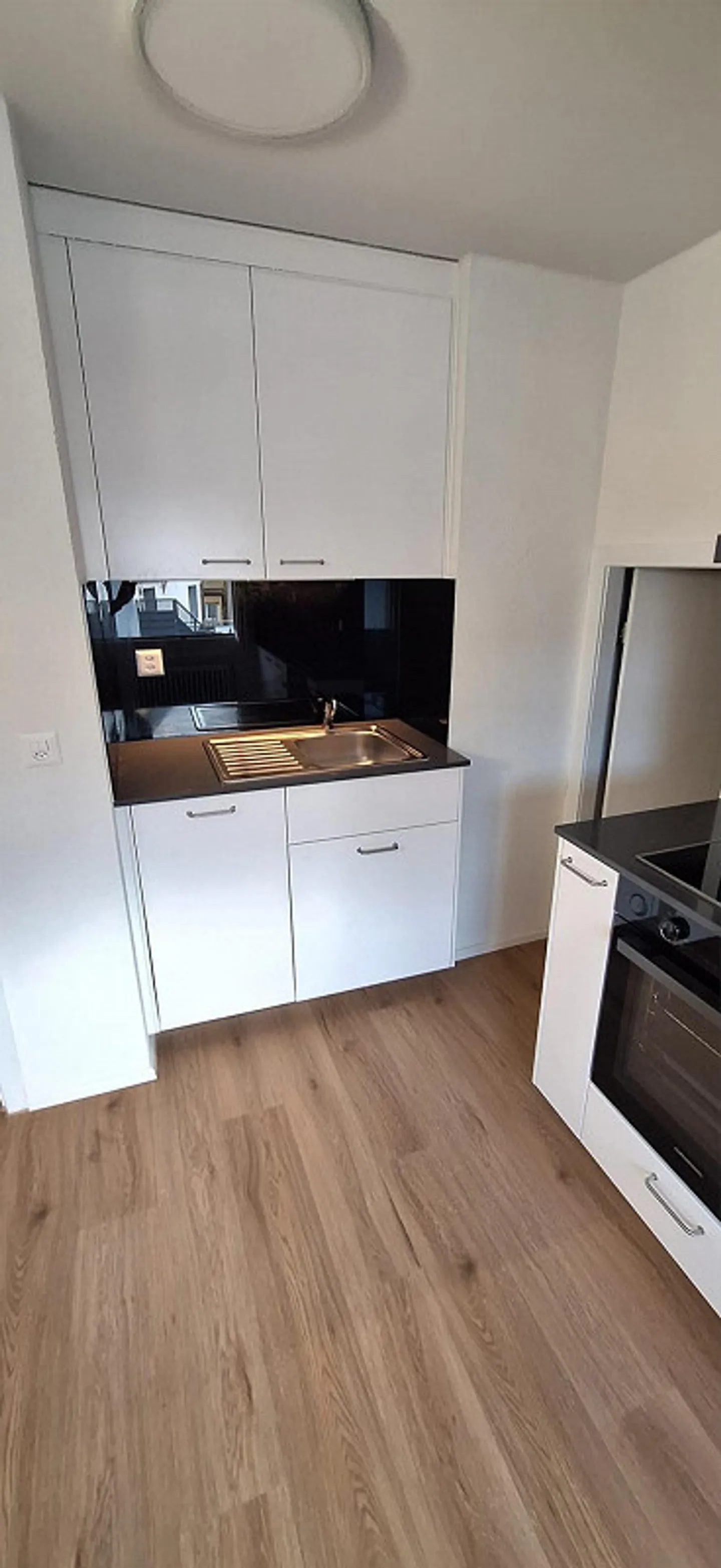 Helle Wohnung mit gutem Verkehrsanschluss - Foto 4 von 14