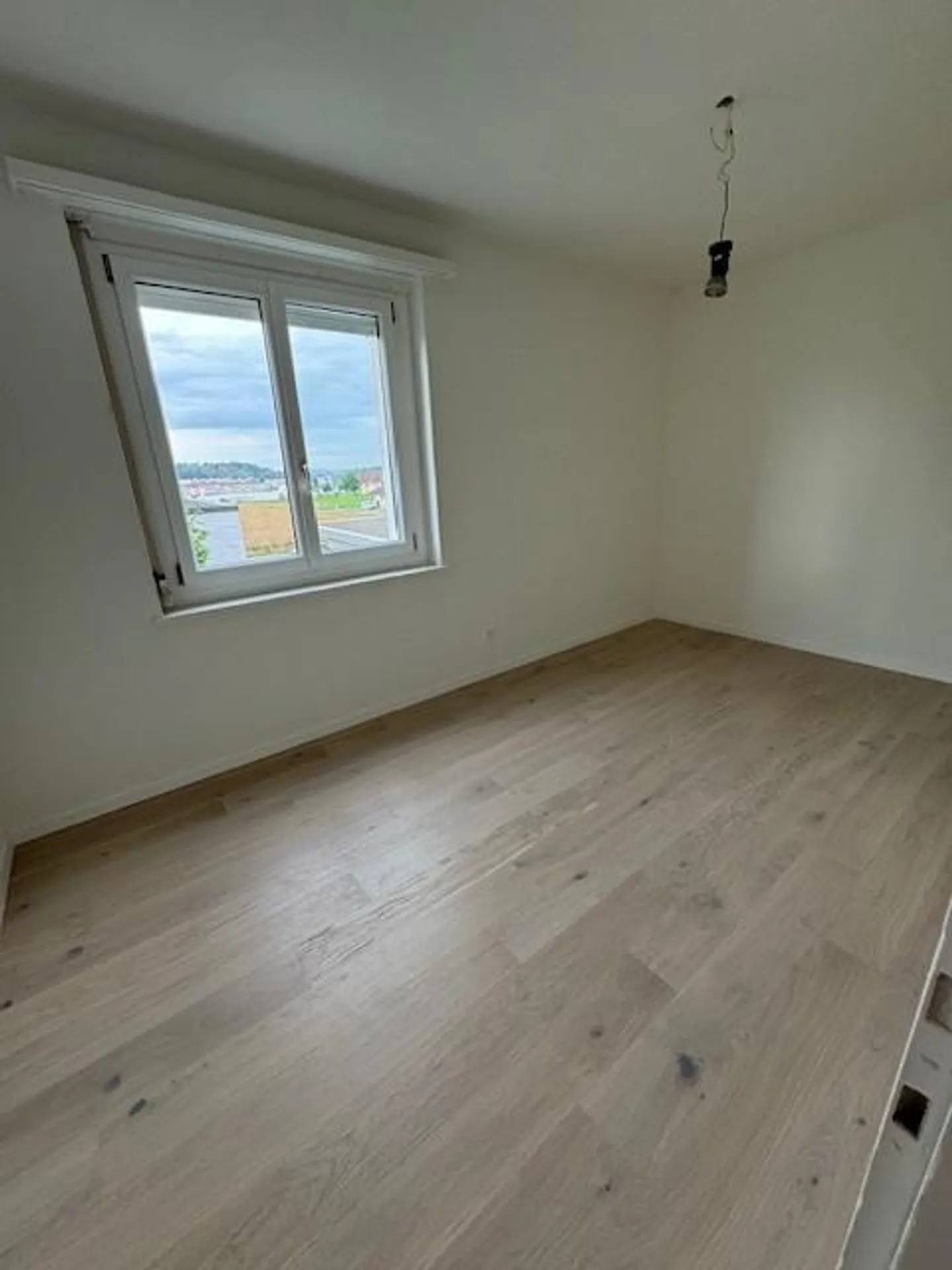 Appartamento spazioso con 3 camere - Foto 3 di 7