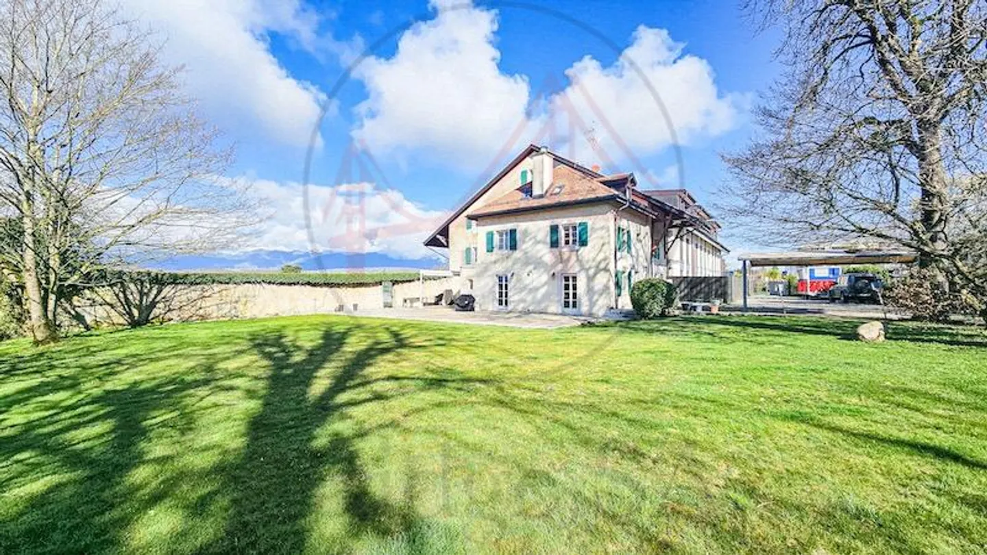 Ferme de caractère près de Versoix - Photo 1 sur 11