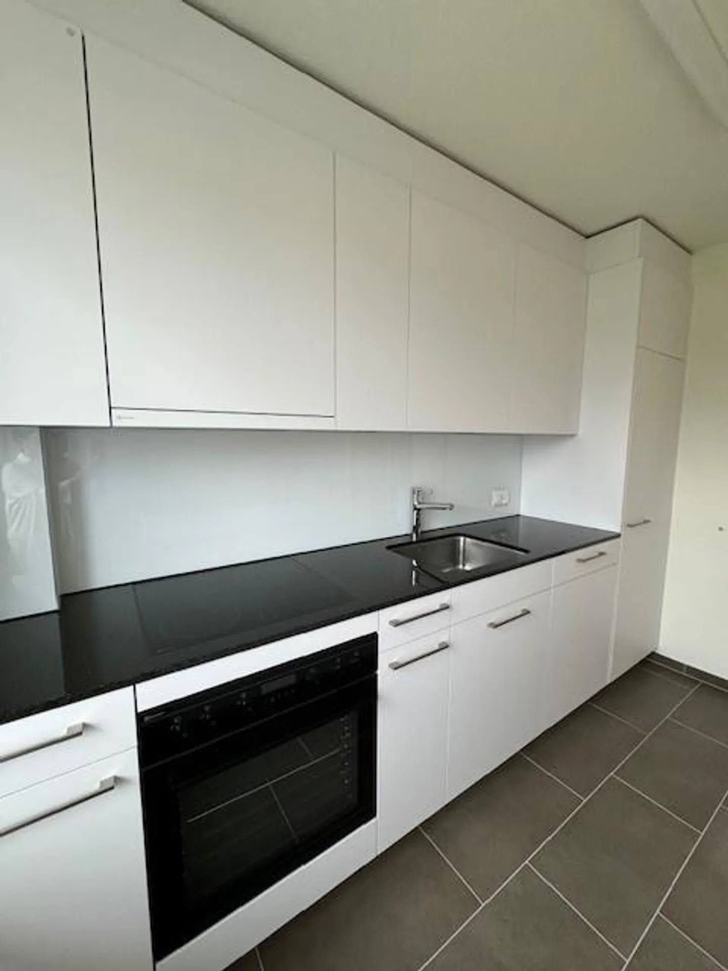 Appartamento spazioso con 3 camere - Foto 5 di 7
