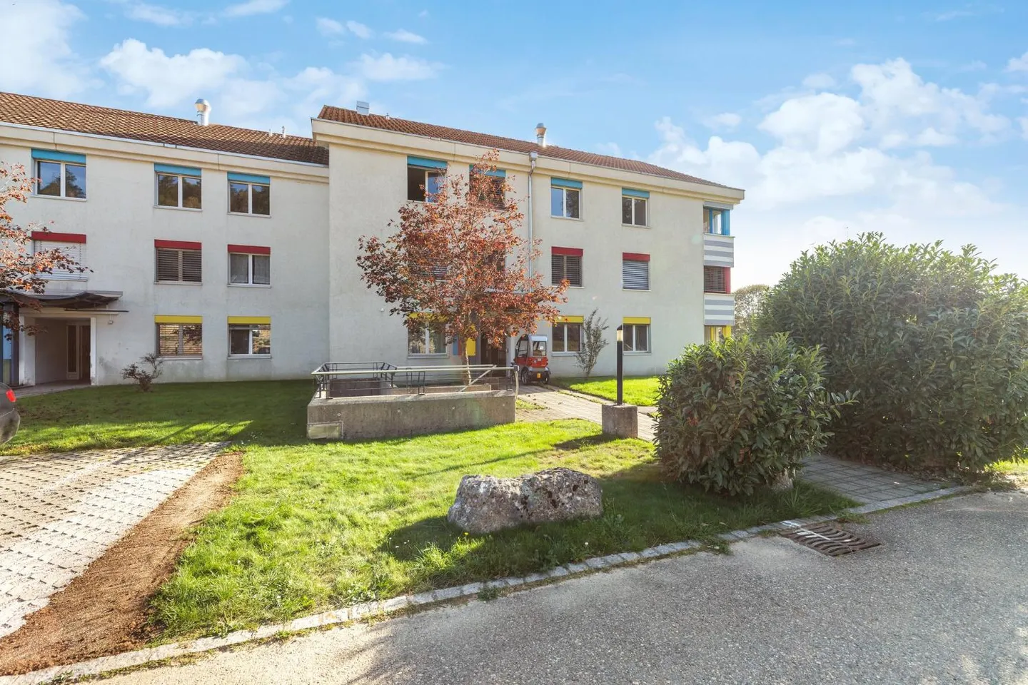 Geräumige Wohnung mit Balkon - Foto 2 von 8