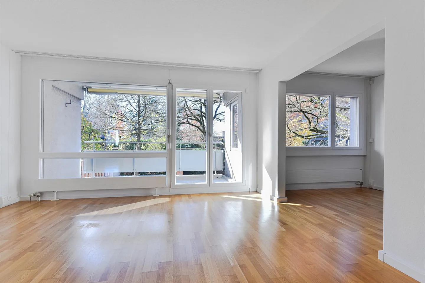 Schöne Aussicht, Cheminée und grosse Terrasse! - Foto 3 von 13