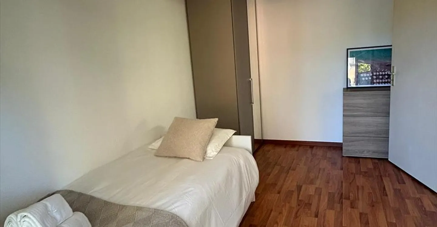 Neugasse 83 – Spacious Newly Furnished 2-Bedroom Apartment in the Heart of Zurich! - Photo 5 of 5