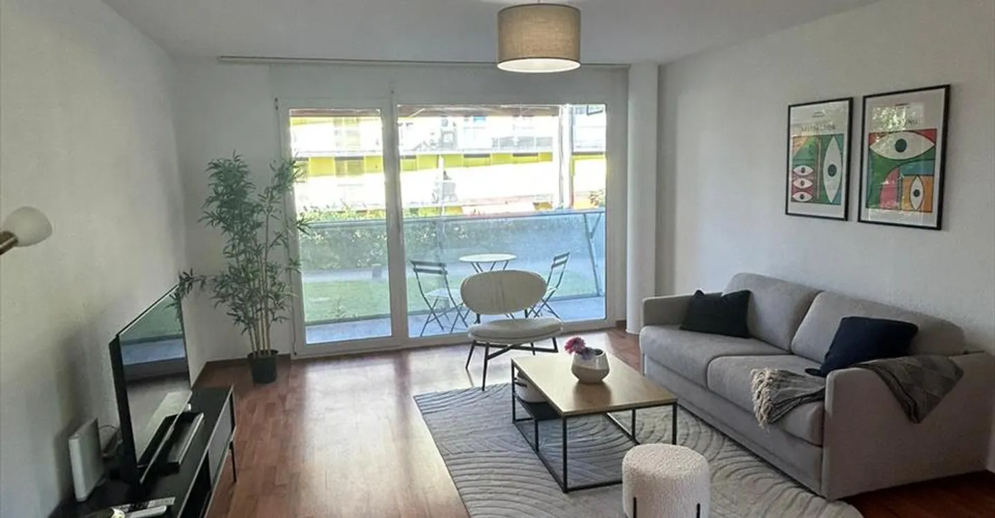 Neugasse 83 – Spacious Newly Furnished 2-Bedroom Apartment in the Heart of Zurich! - Photo 2 of 5