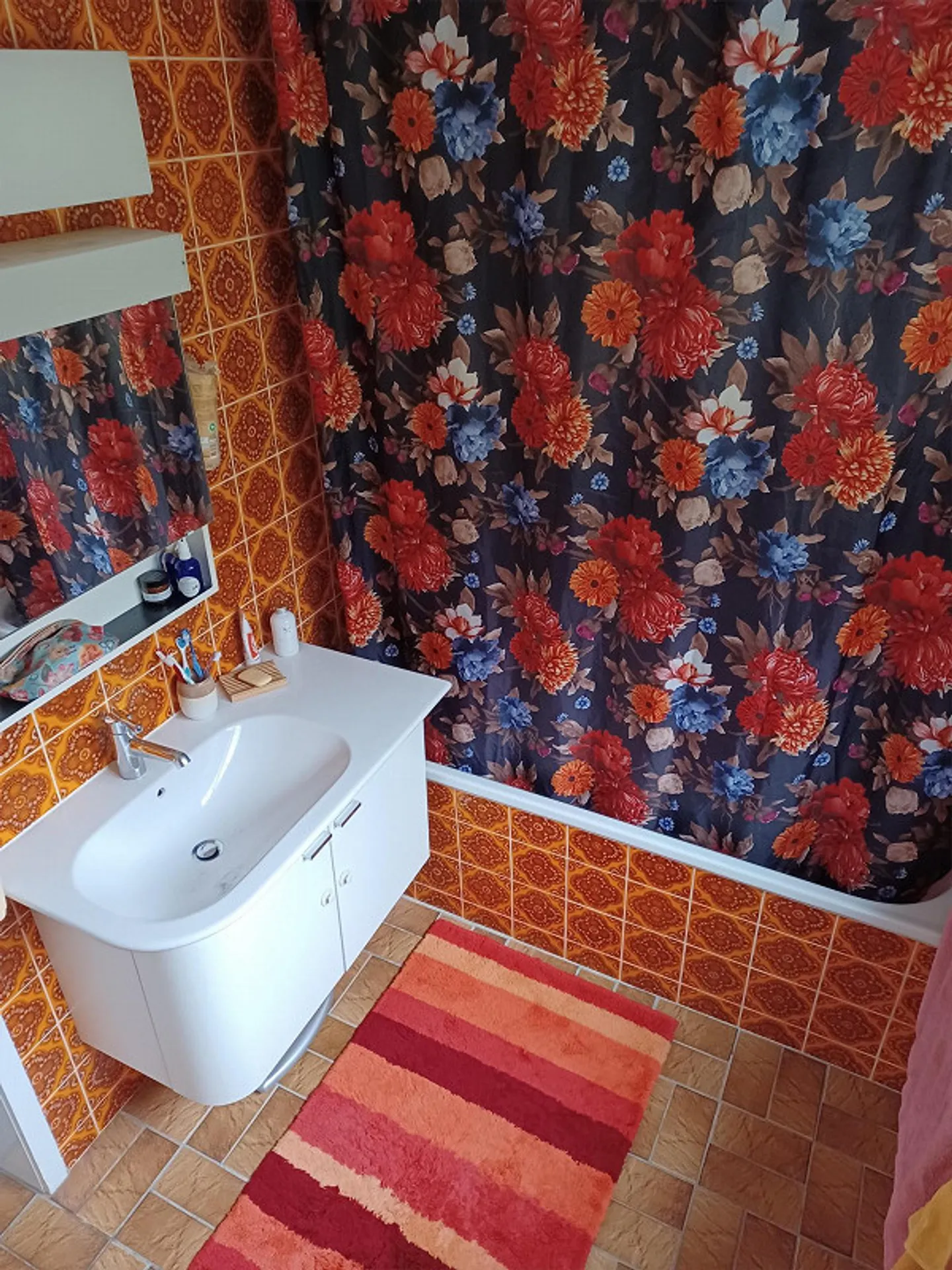 Moitié d'une maison double à louer à Hünibach avec 4 chambres - Photo 5 sur 14