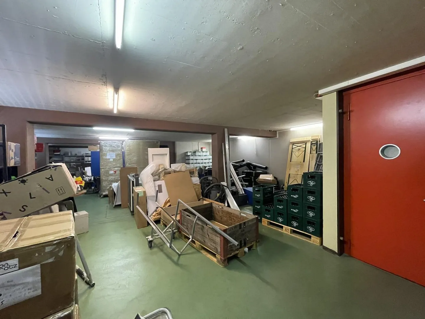 Spazio commerciale/magazzino attraente in affitto - Foto 1 di 3