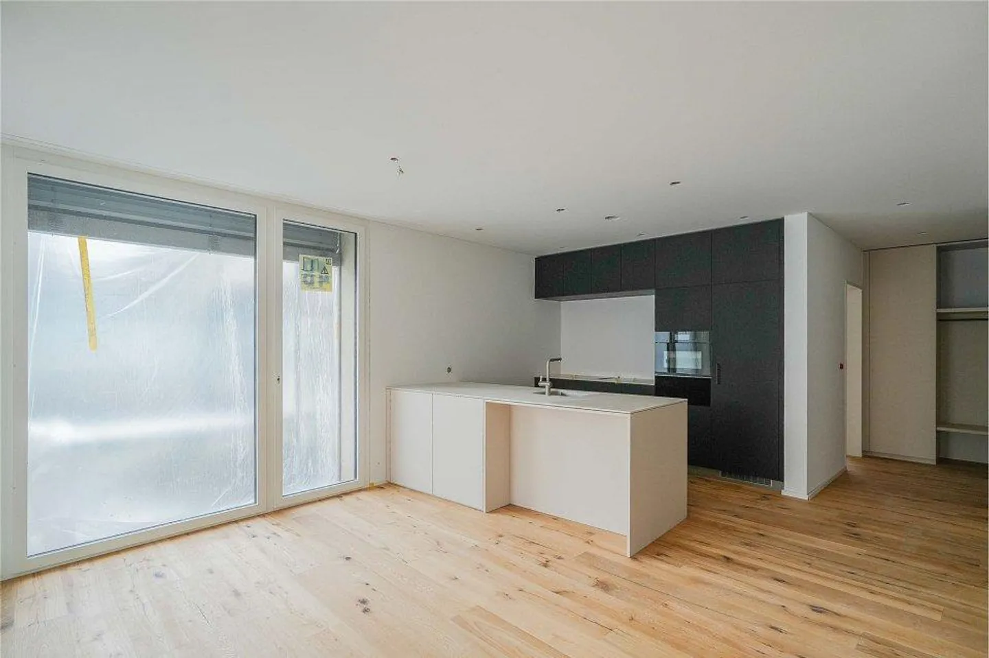 2.5 Room Apartment - Photo 10 of 10