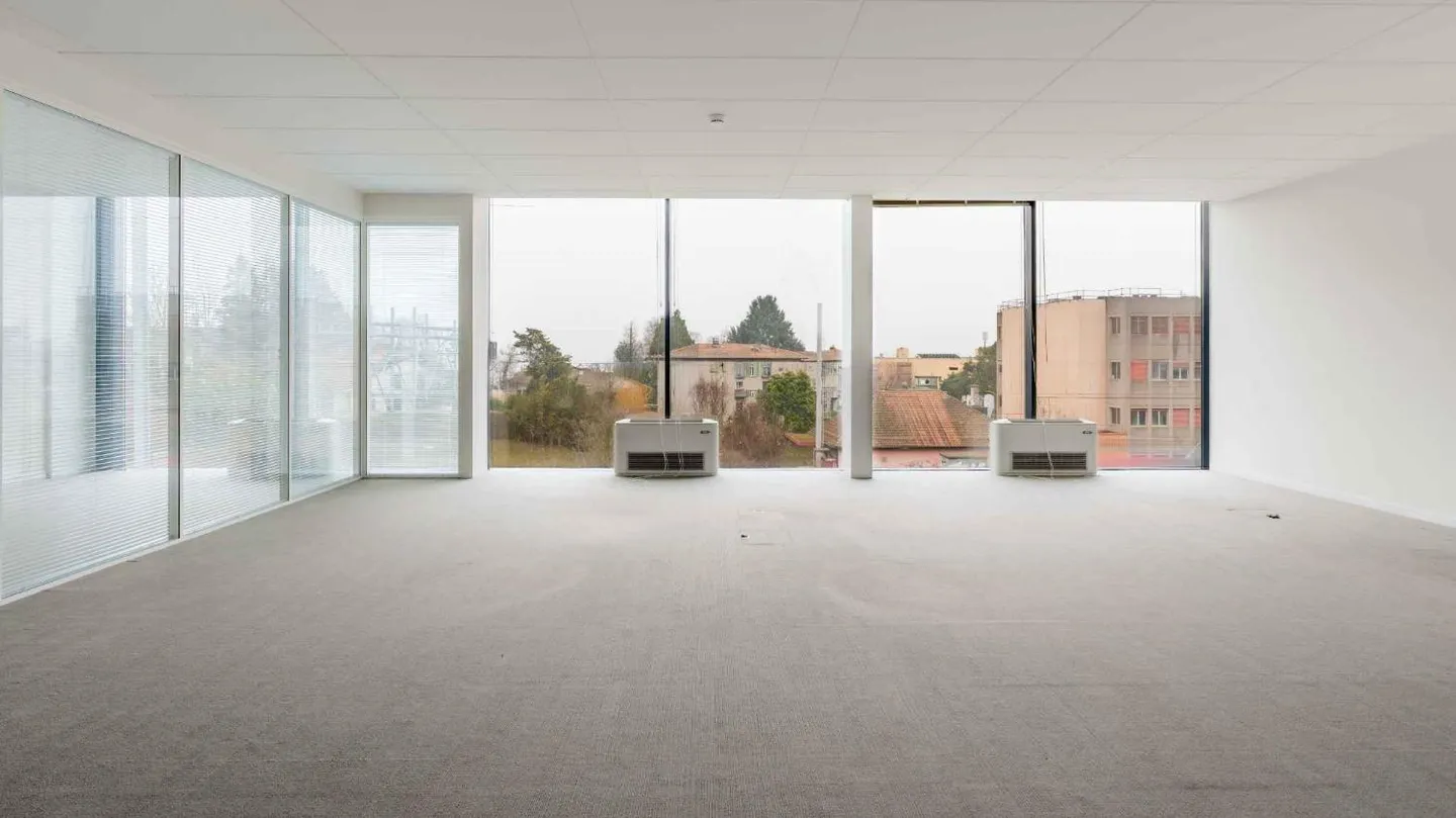 Espace de Bureau Contemporain à Versoix - Photo 4 sur 13