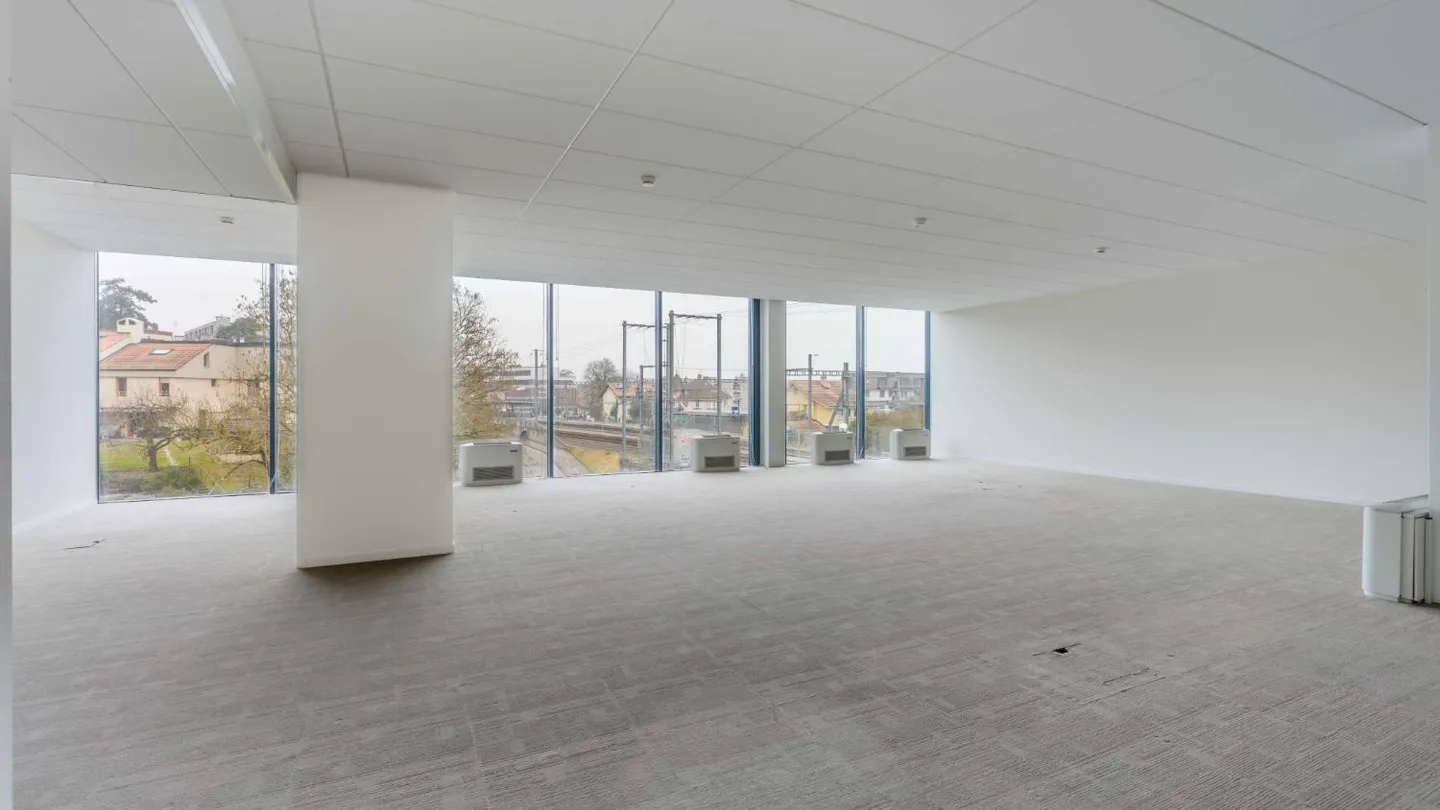 Espace de Bureau Contemporain à Versoix - Photo 6 sur 13