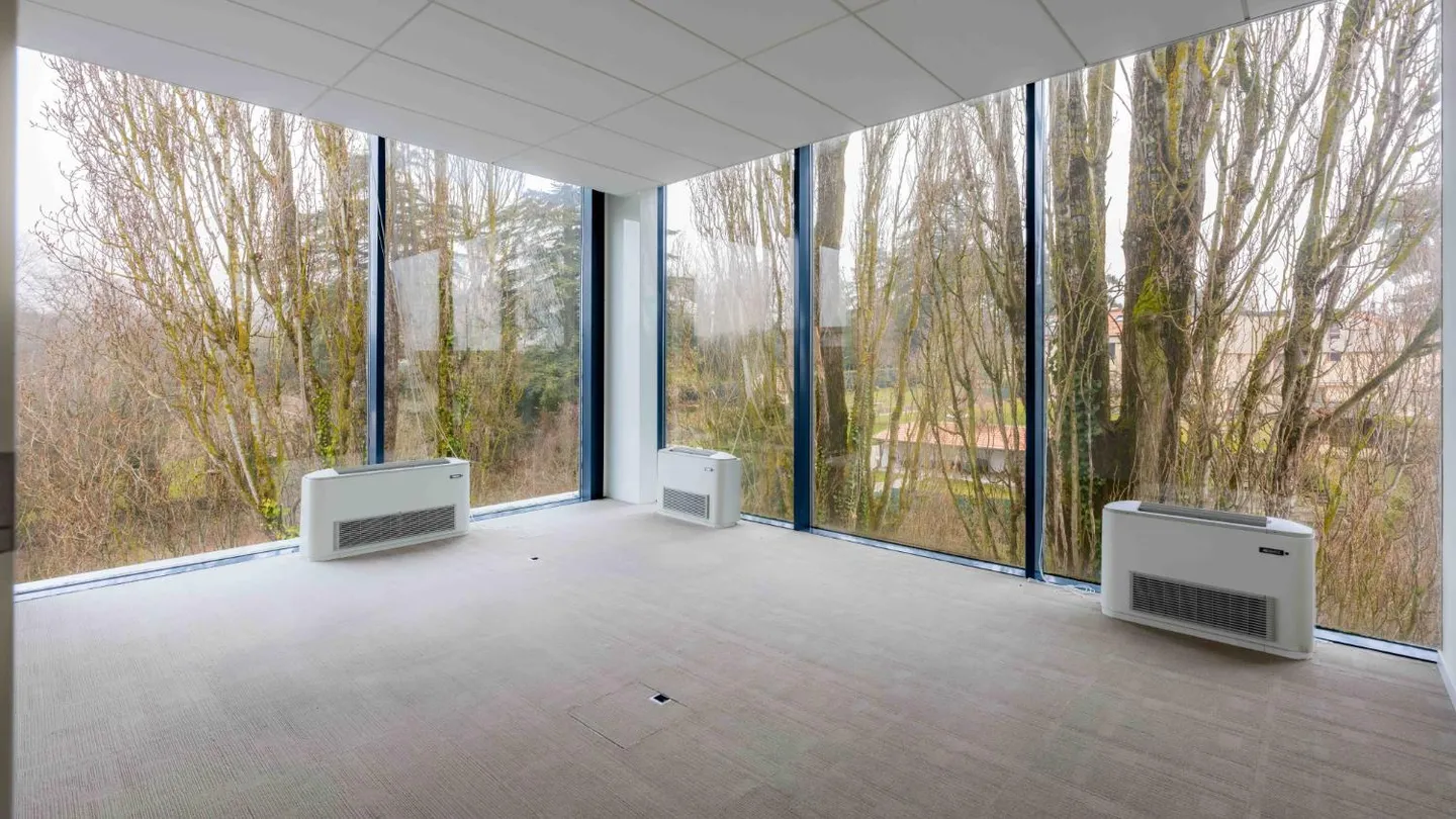 Espace de Bureau Contemporain à Versoix - Photo 8 sur 13