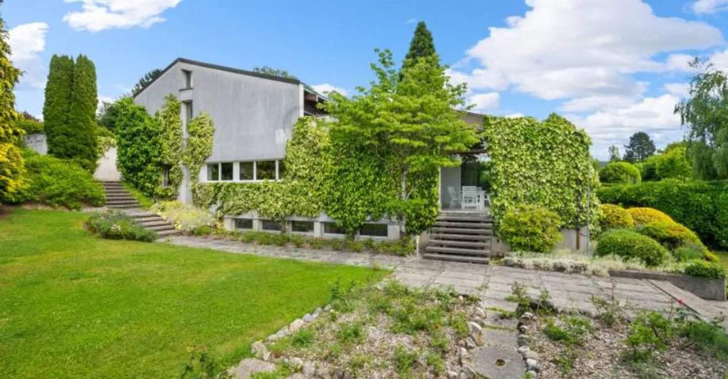 A signature villa with lake view - Photo 10 of 11