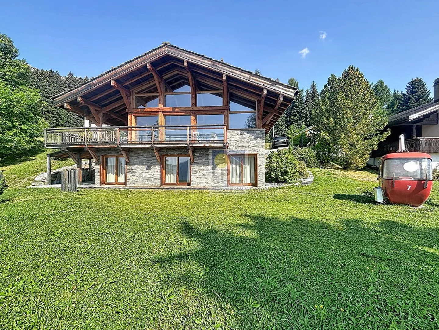 Chalet Eccezionale – Lusso, Eleganza e Panorama nel Cuore delle Alpi - Foto 1 di 22