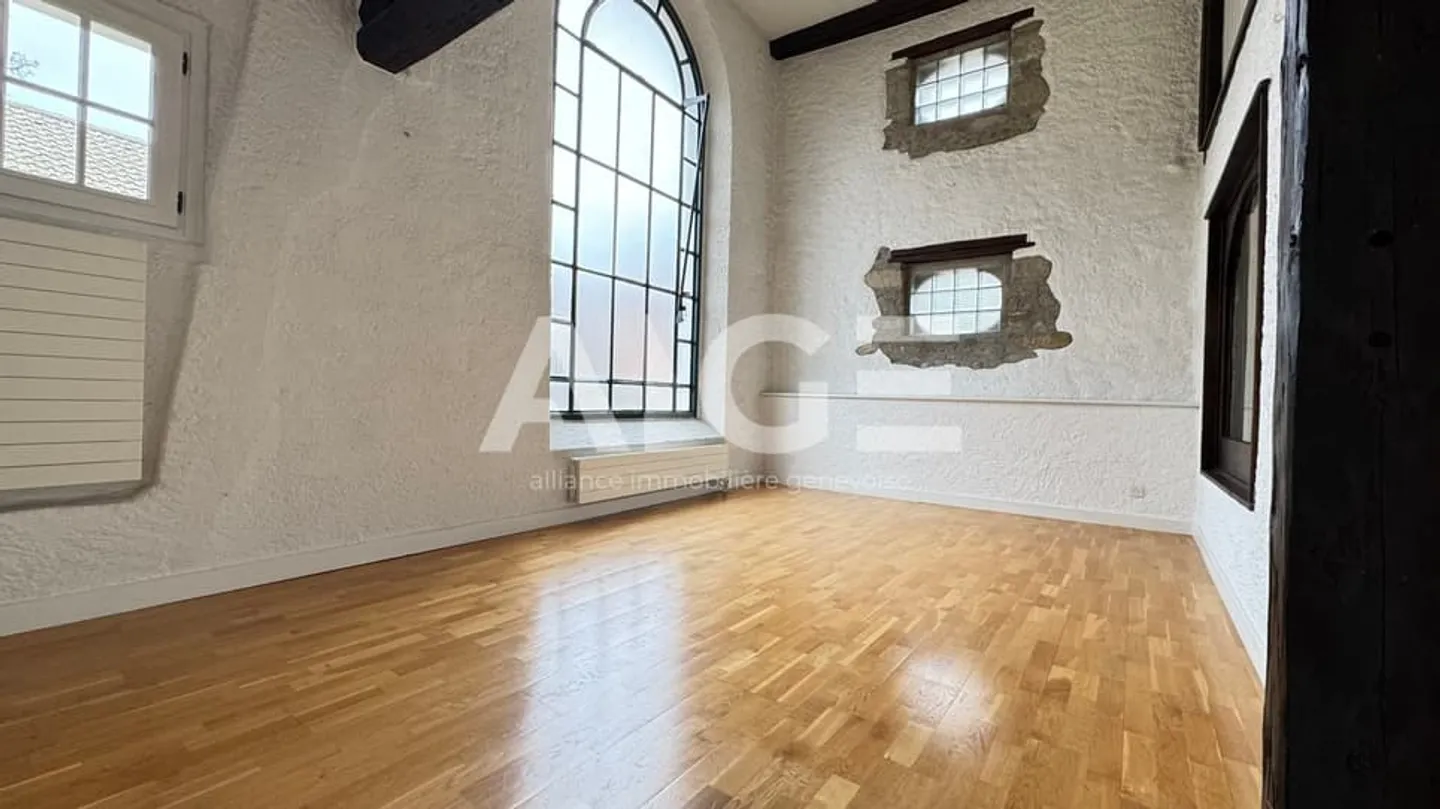 Wunderschönes Anwesen auf einem Grundstück von 3.300 m2 - Foto 8 von 11