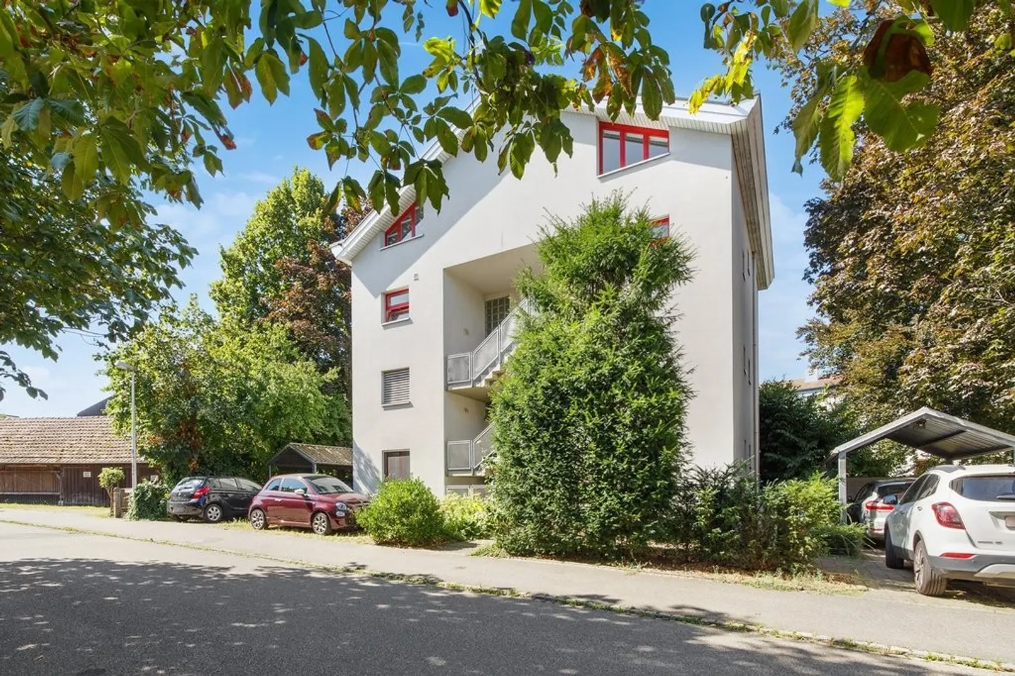 Central and Quiet Maisonette Apartment! - Photo 1 of 11