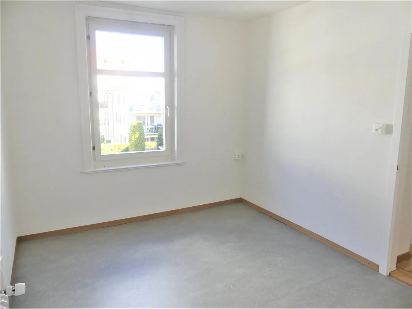 Belle appartement de 4 pièces dans le quartier de Lachen - Photo 6 sur 8